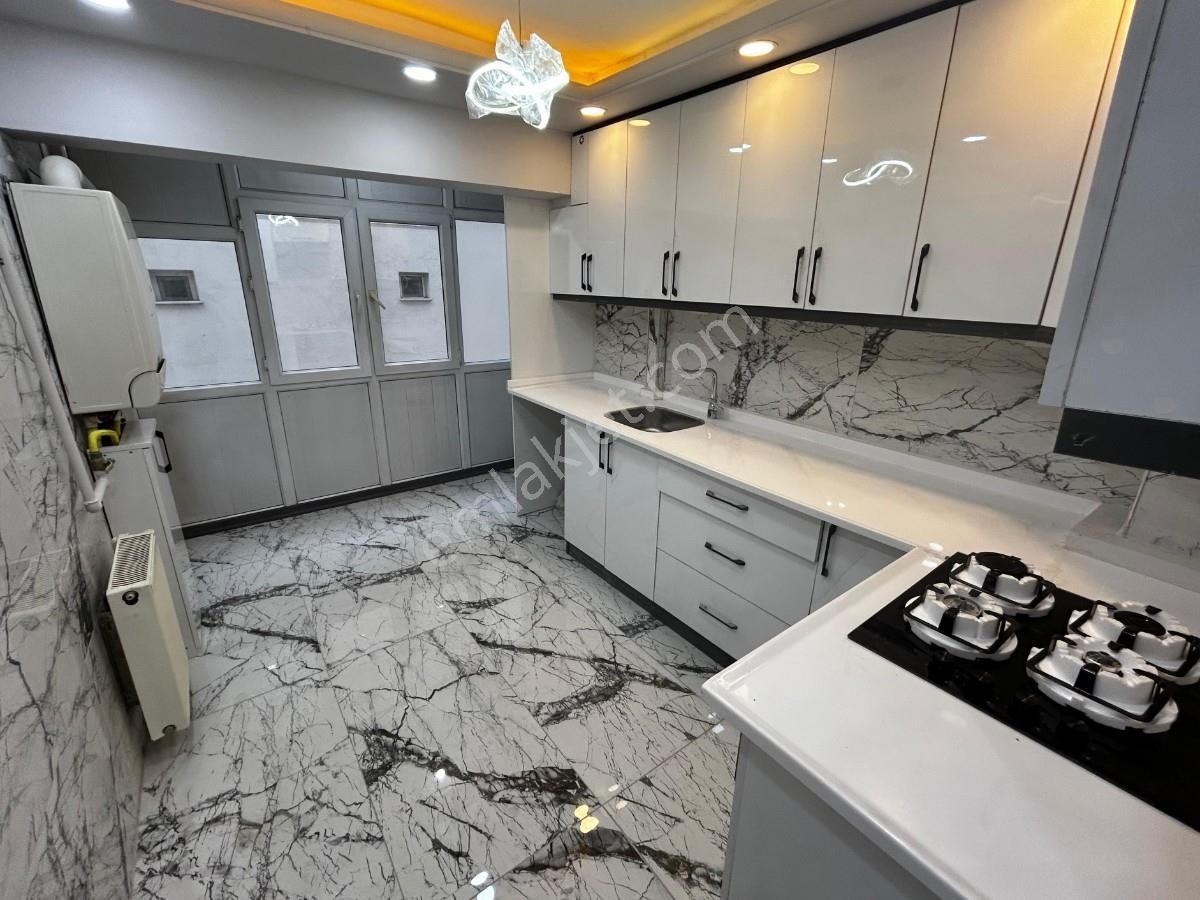 Sincan Tandoğan Mah 3+1 Lüks Yapılı Ara Katta Cadde Üzeri Daire - Görsel 3