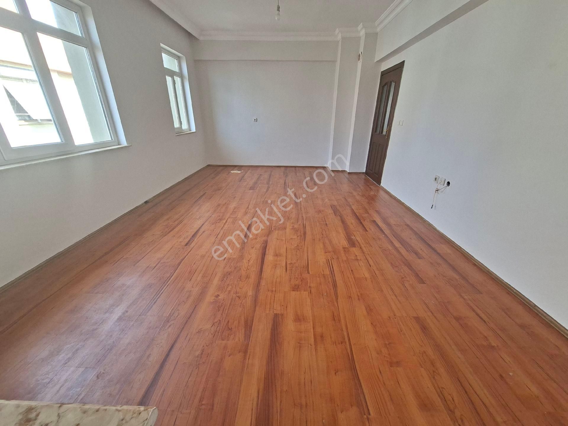 Kiralık Yeni Mh 3+1 Daire 135 M2 3 Kat Geniş Tranvaya Yakın - Görsel 3