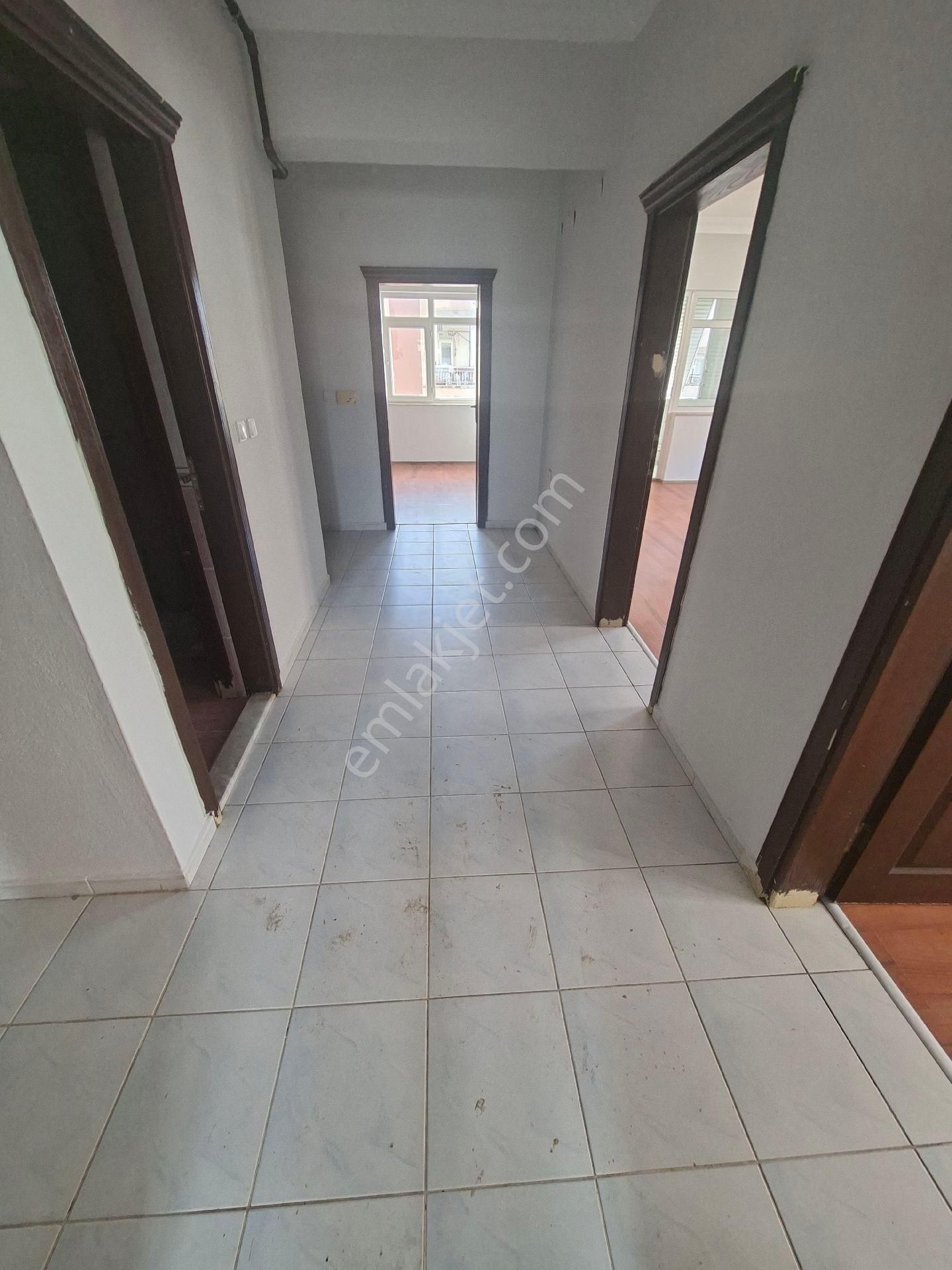 Kiralık Yeni Mh 3+1 Daire 135 M2 3 Kat Geniş Tranvaya Yakın - Görsel 15