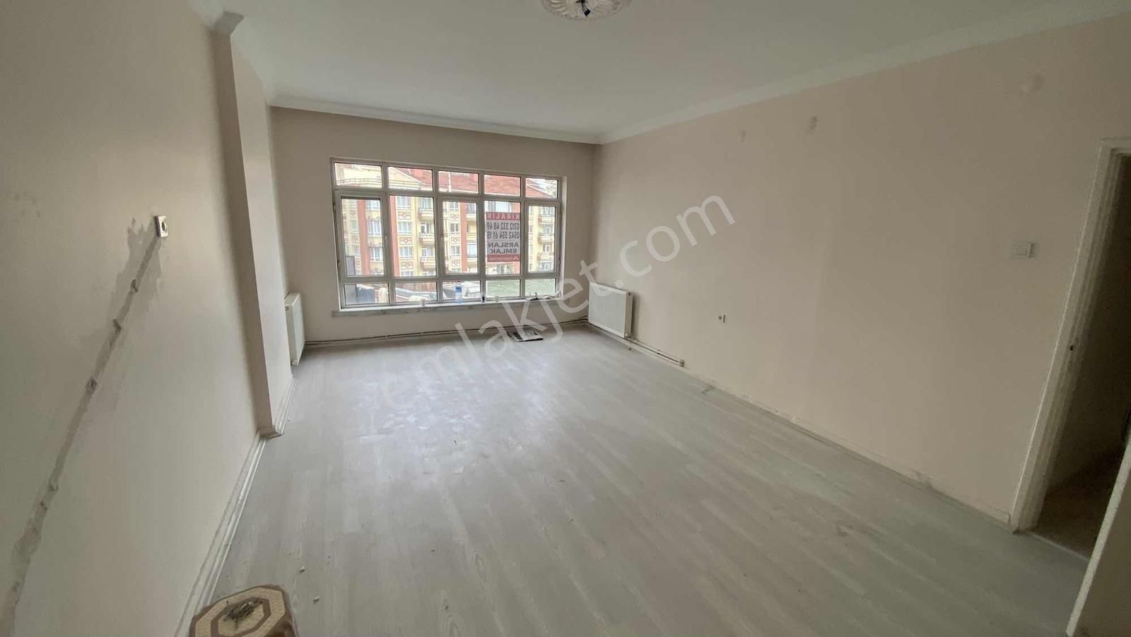 İvedik Caddesi Üzerinde Salon Bağımsız Asansörlü 3+1 Kiralık - Görsel 12