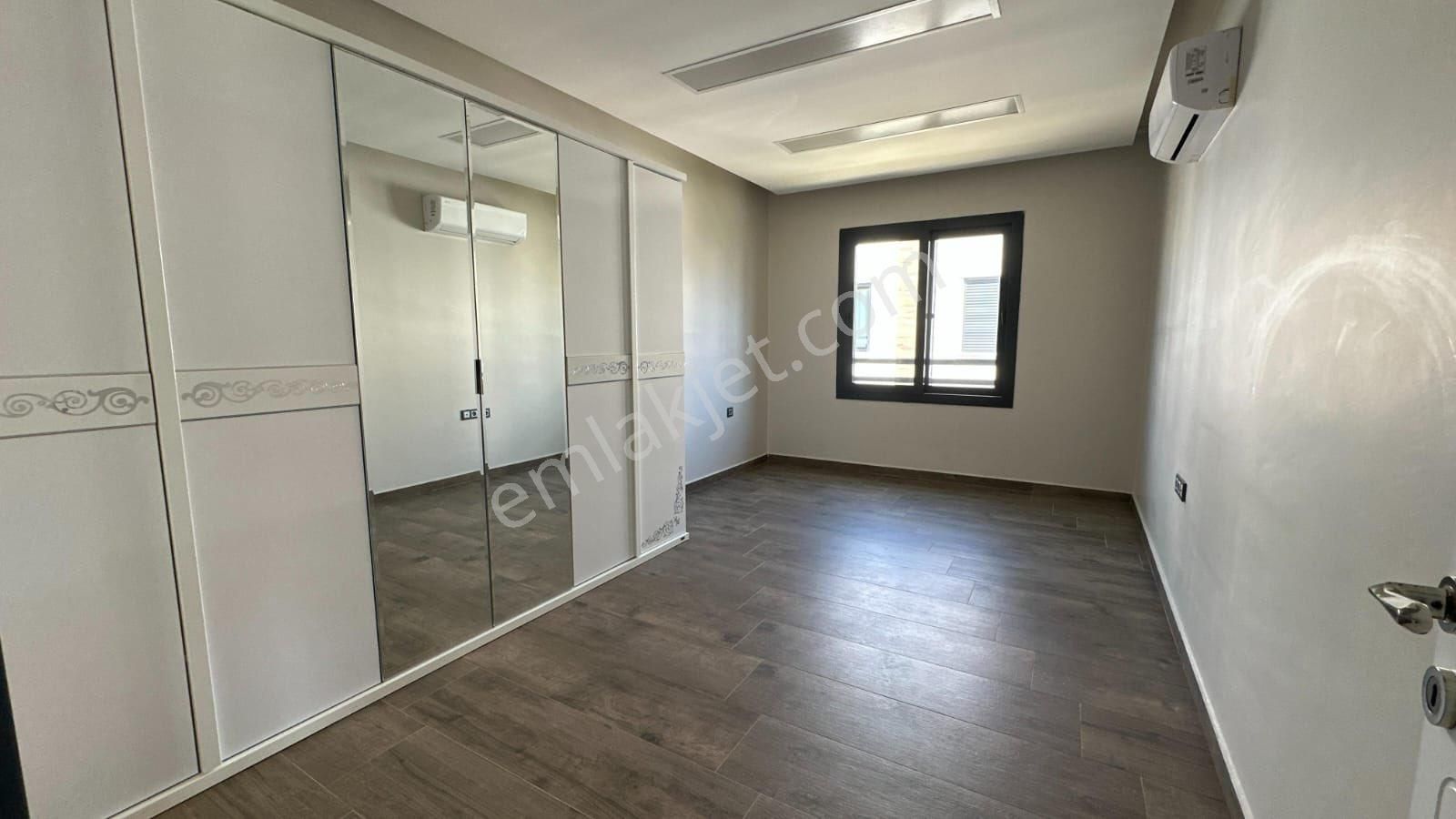 Efeler’de Site İçerisinde 3+1 Lüks Villa - Görsel 21