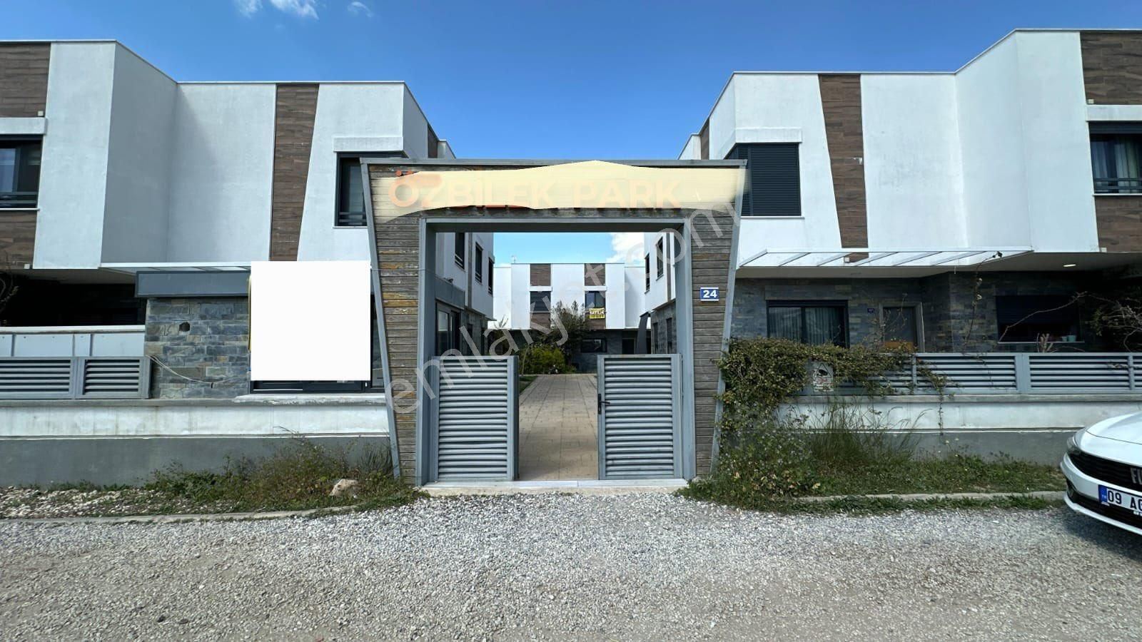 Efeler’de Site İçerisinde 3+1 Lüks Villa - Görsel 20