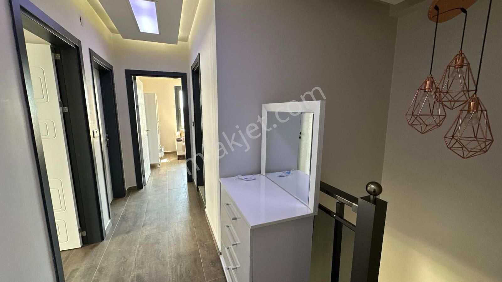 Efeler’de Site İçerisinde 3+1 Lüks Villa - Görsel 18