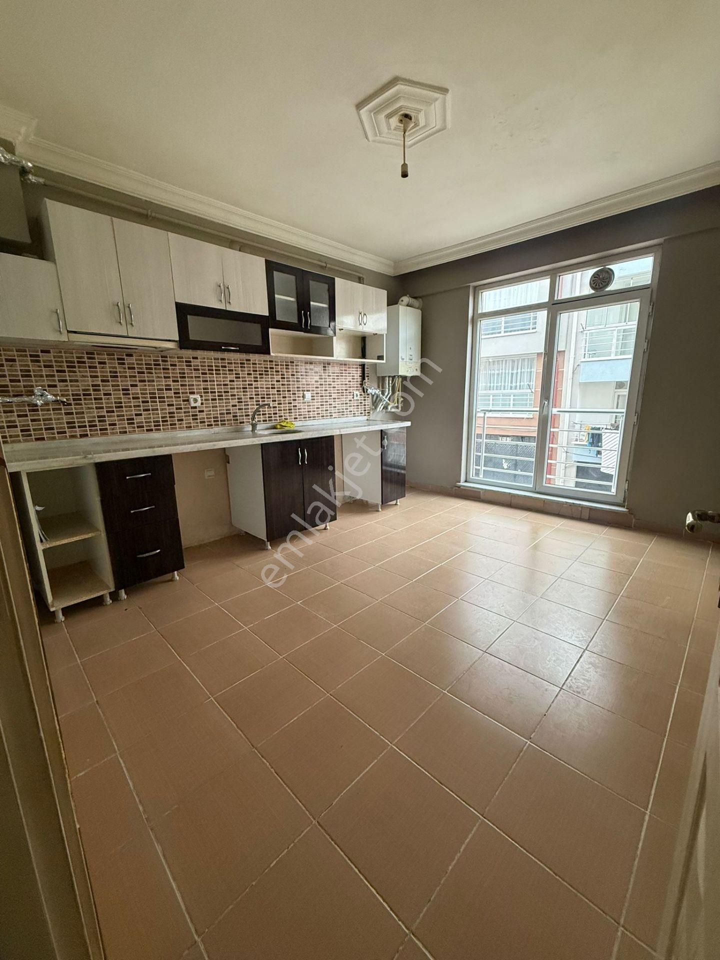 Elmastan Emek Şemsettin Günaltay Caddesine Yakın Satılık 2+1 Daire - Görsel 2