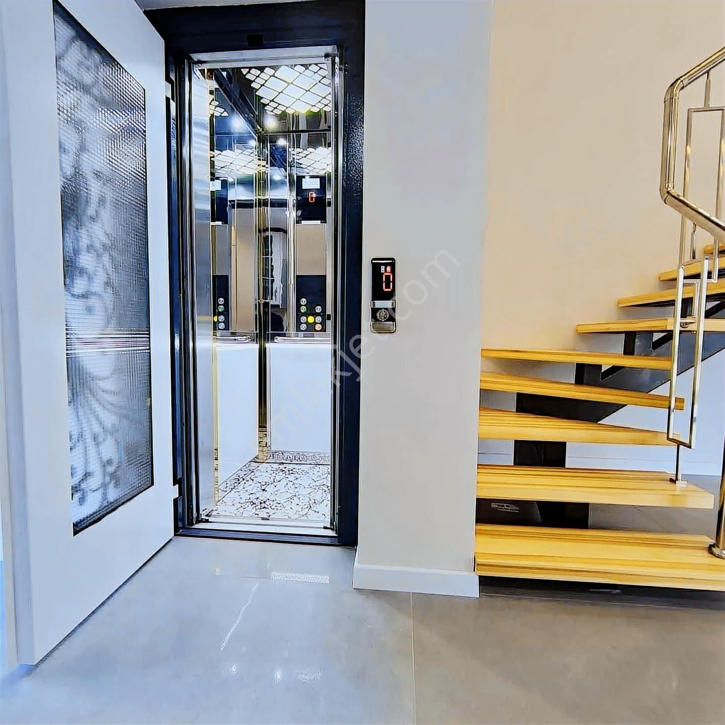 Kuşadası Davutlar'da Asansörlü Satılık 4+1 Lüks Villa - Görsel 30