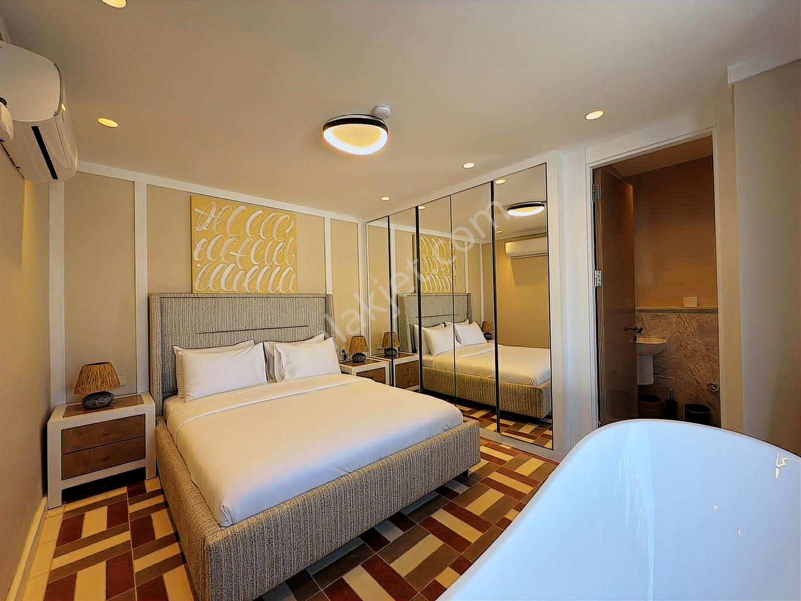 Yalıkavak Tilkicik'te 5+1 Denize Sıfır Satılık Villa - Görsel 8