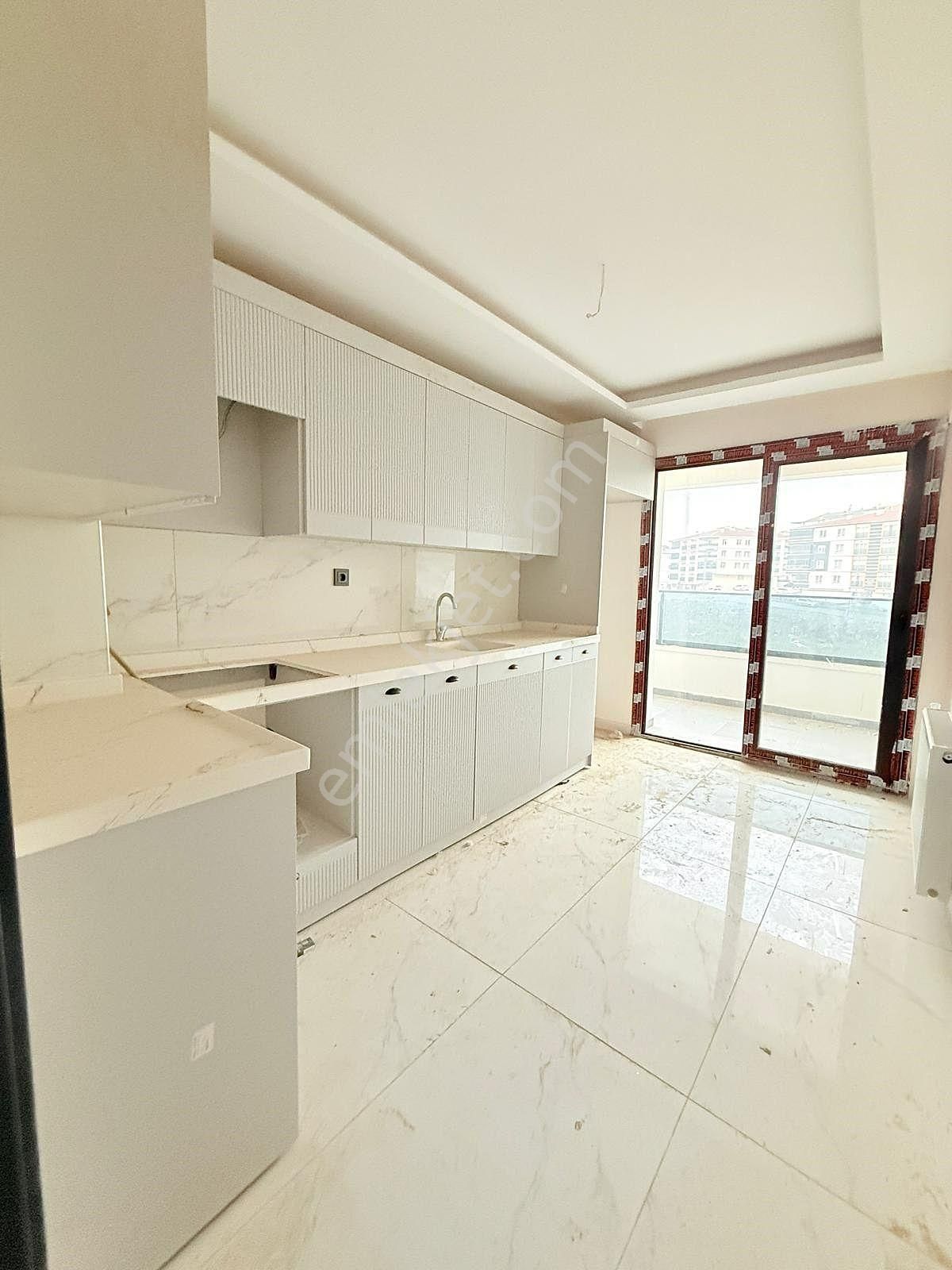 Yıldız'dan Site İçerisinde Ara Kat Şehir Manzaralı 2+1 !! - Görsel 8