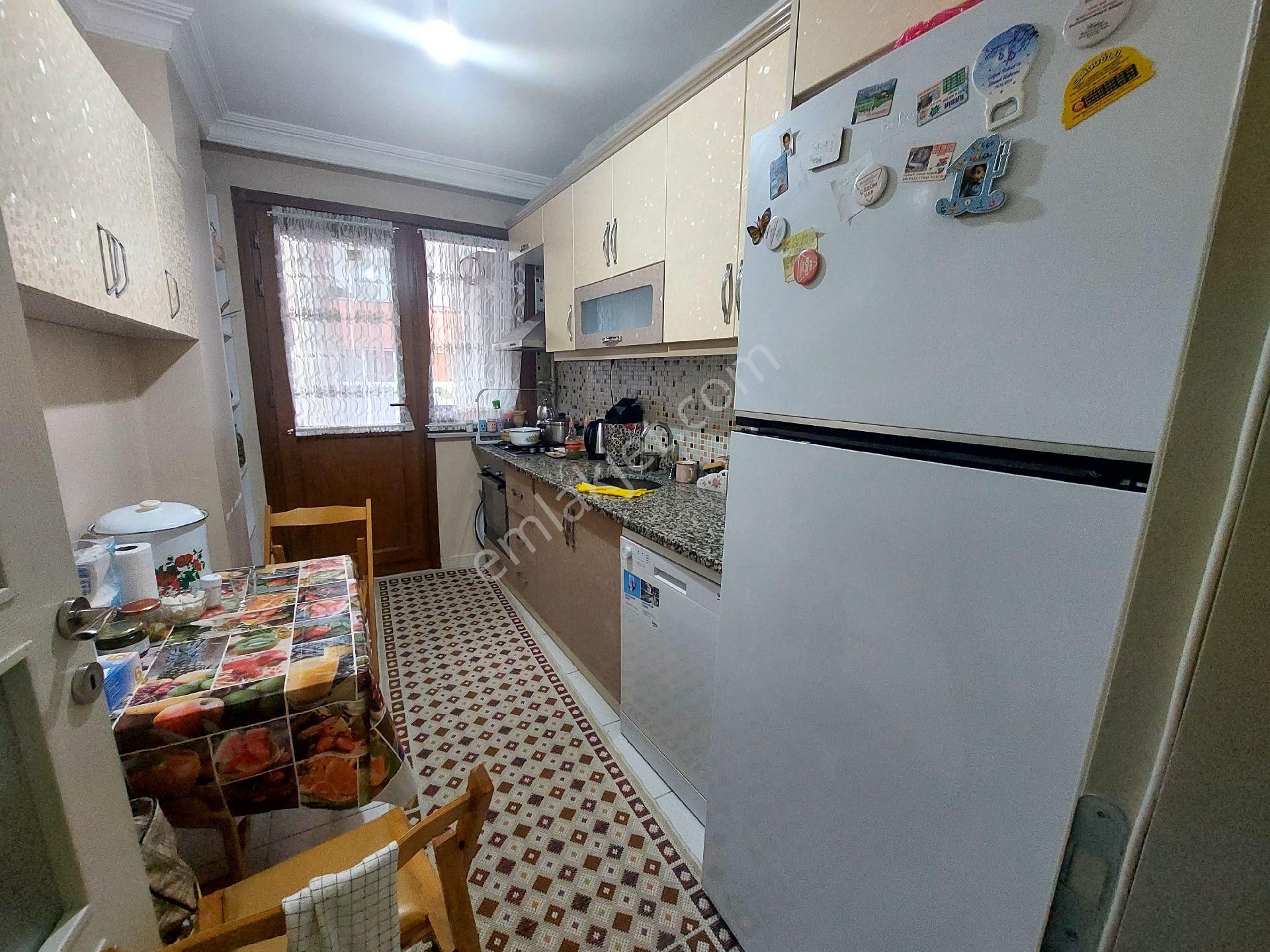 Gaziosmanpaşa Küçükköy Yeni Mah Acil Satılık 3.kat 3+1 - Görsel 16