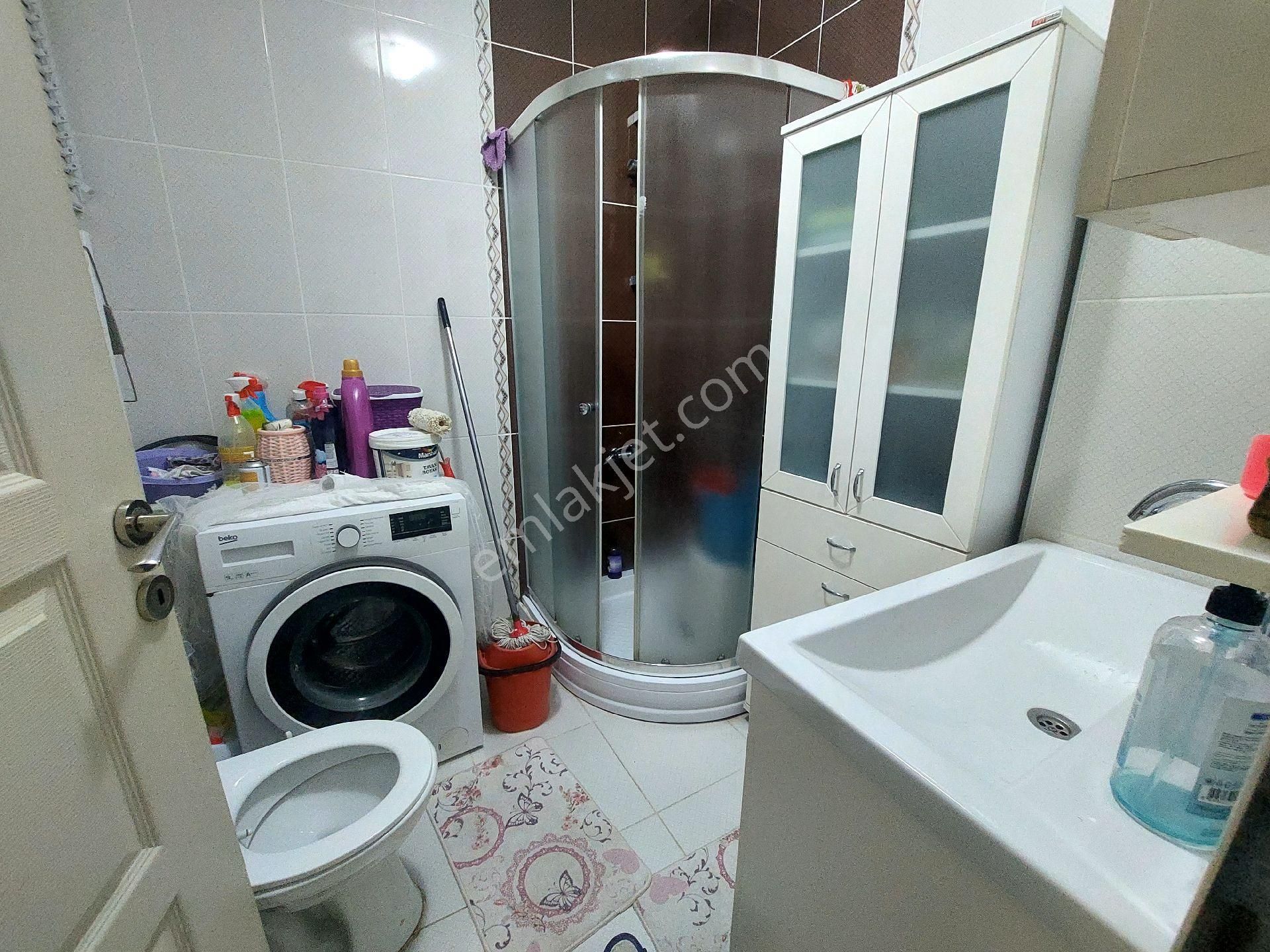 Gaziosmanpaşa Küçükköy Yeni Mah Acil Satılık 3.kat 3+1 - Görsel 20