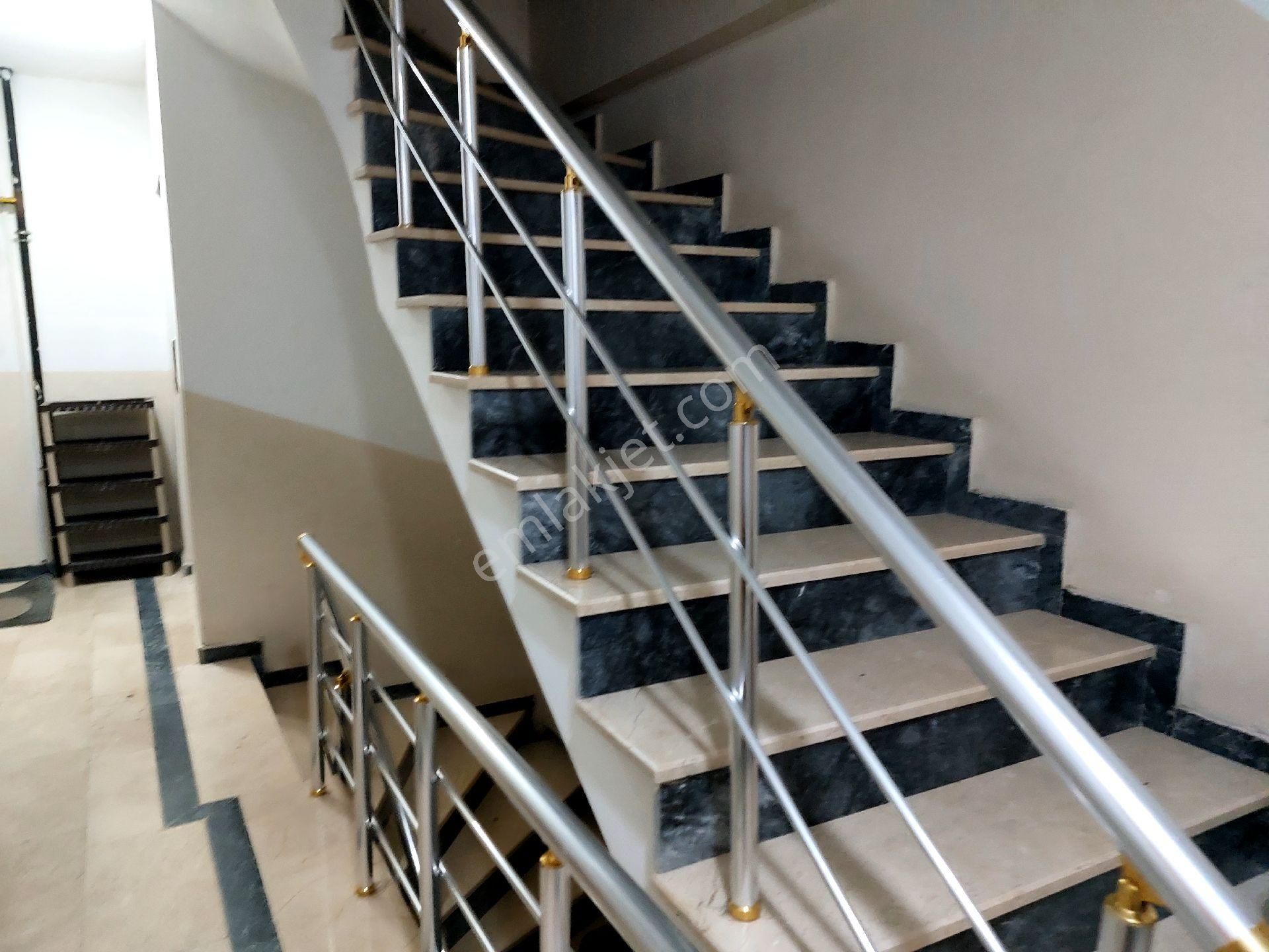 Gaziosmanpaşa Küçükköy Yeni Mah Acil Satılık 3.kat 3+1 - Görsel 25