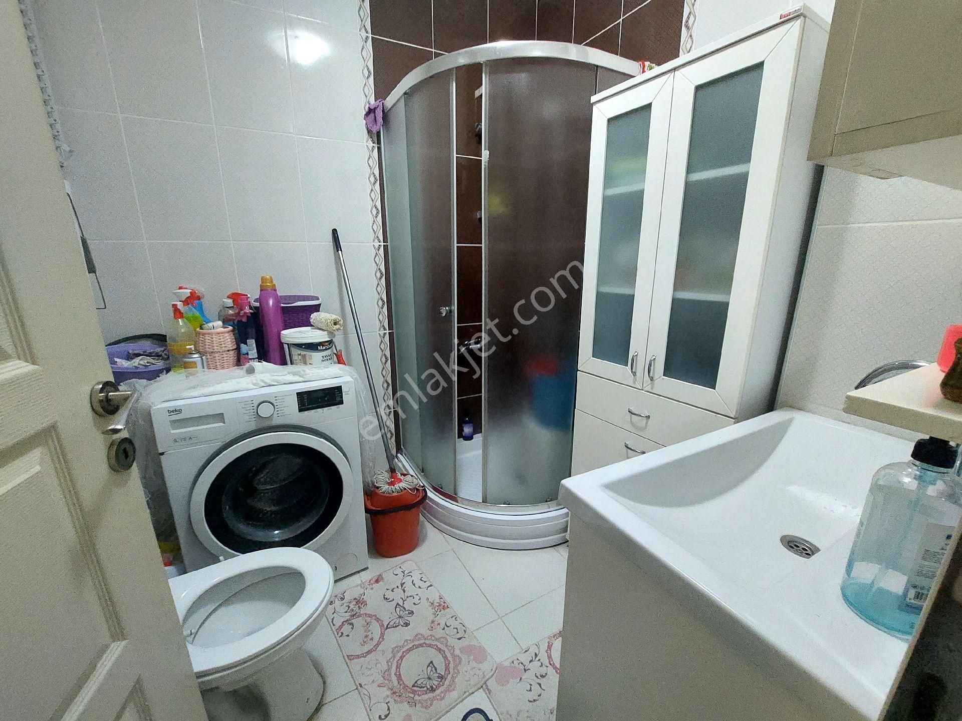 Gaziosmanpaşa Küçükköy Yeni Mah Acil Satılık 3.kat 3+1 - Görsel 19