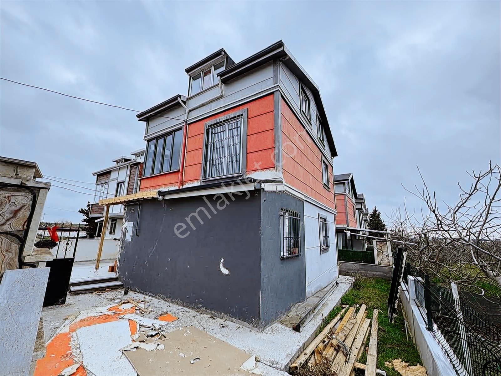 #mega Yapı# Merkezi Konumda 4+1 Müstakil Villa