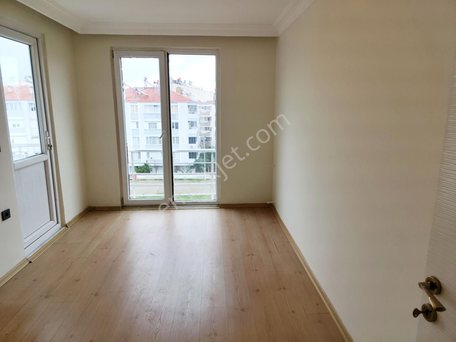 Akçay İkiçay Da Asansörlü Doğalgazlı Geniş Kullanım 3+1daire - Görsel 15
