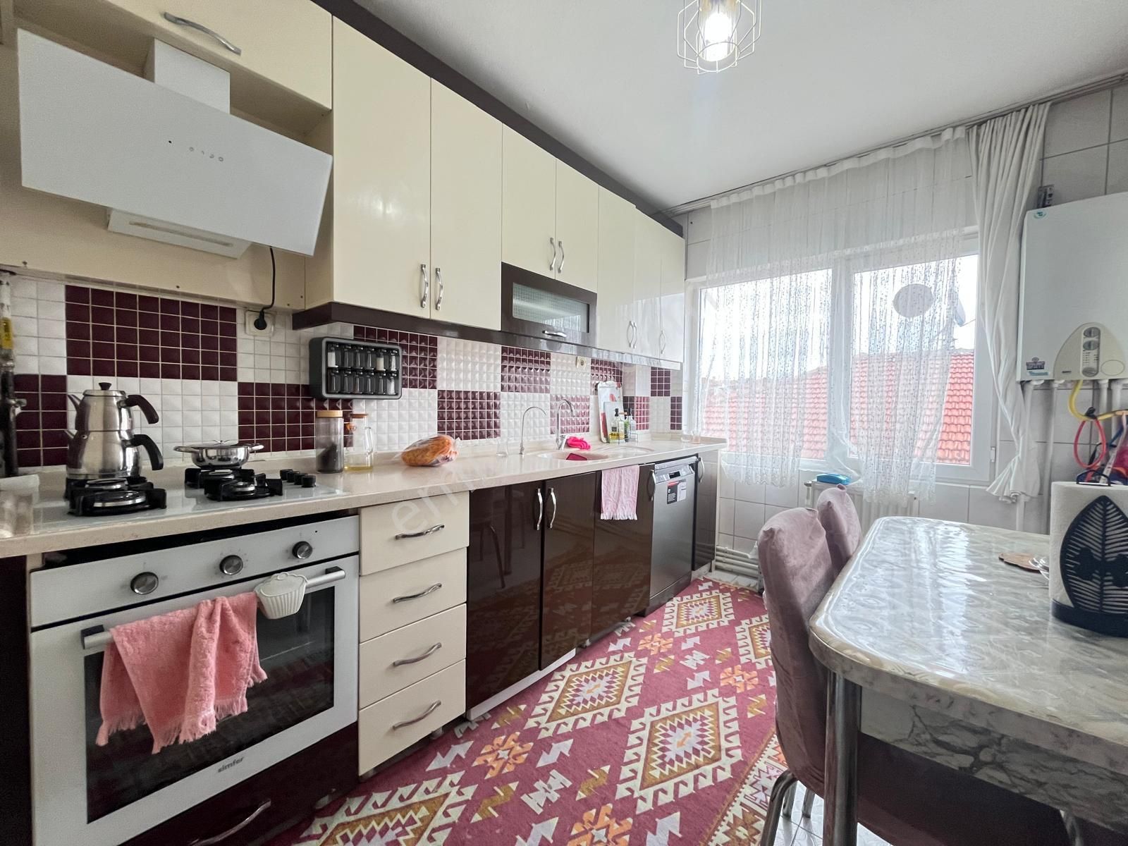 Sincan Akşemsettin'de Arakatta Full Yapılı Ön Cephe Emsalsiz Fiyatta 3+1 Daire