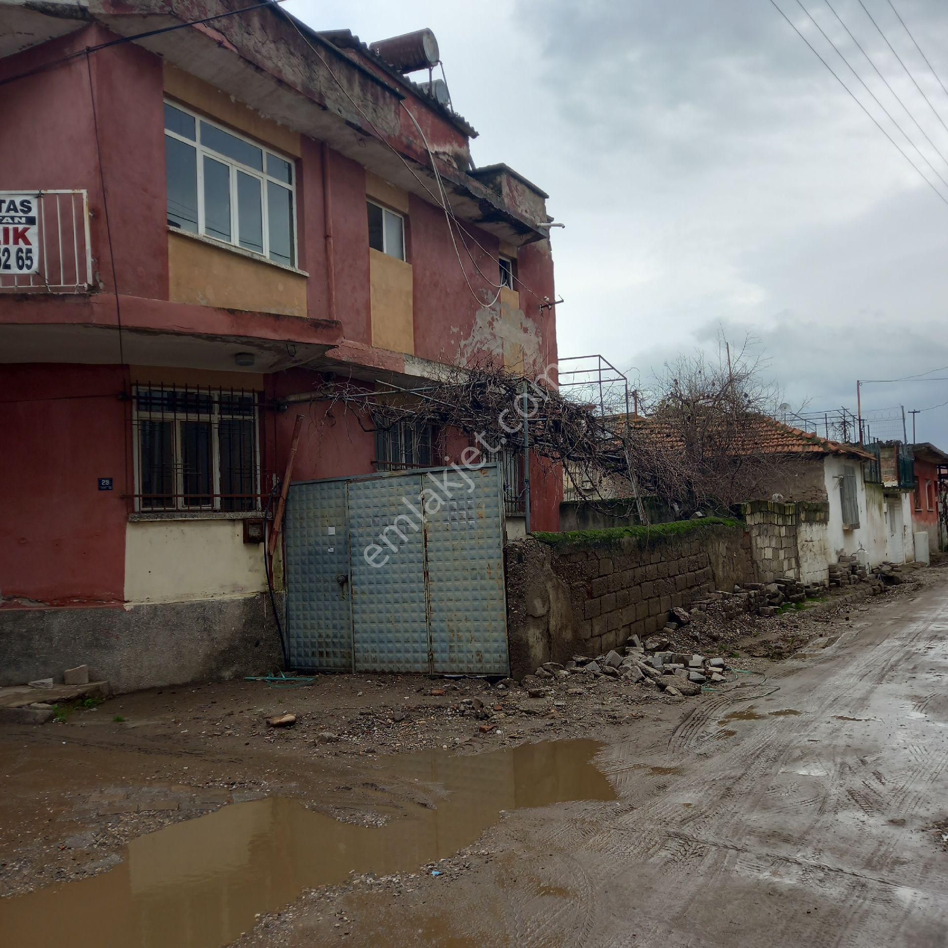 Dönertaş Emlaktan 2 Katlı Daire - Görsel 4