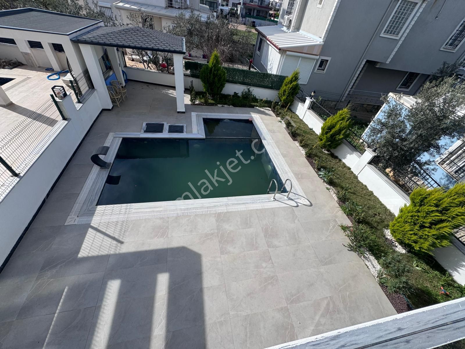 Aydın Didim Altınkum’da Lüks Ve Devasa Havuzlu Otoparklı 5+1 Villa - Görsel 7