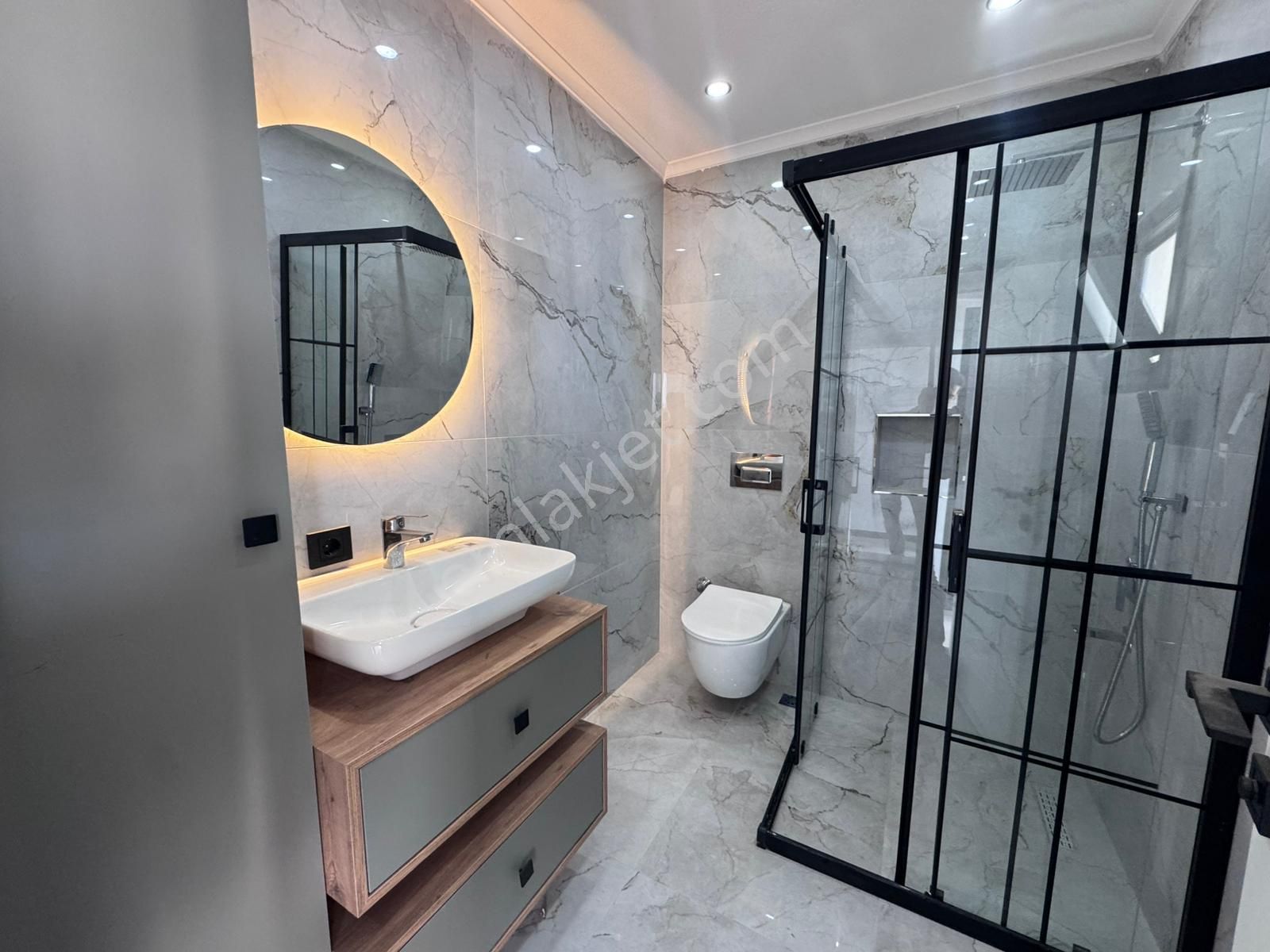 Aydın Didim Altınkum’da Lüks Ve Devasa Havuzlu Otoparklı 5+1 Villa - Görsel 30