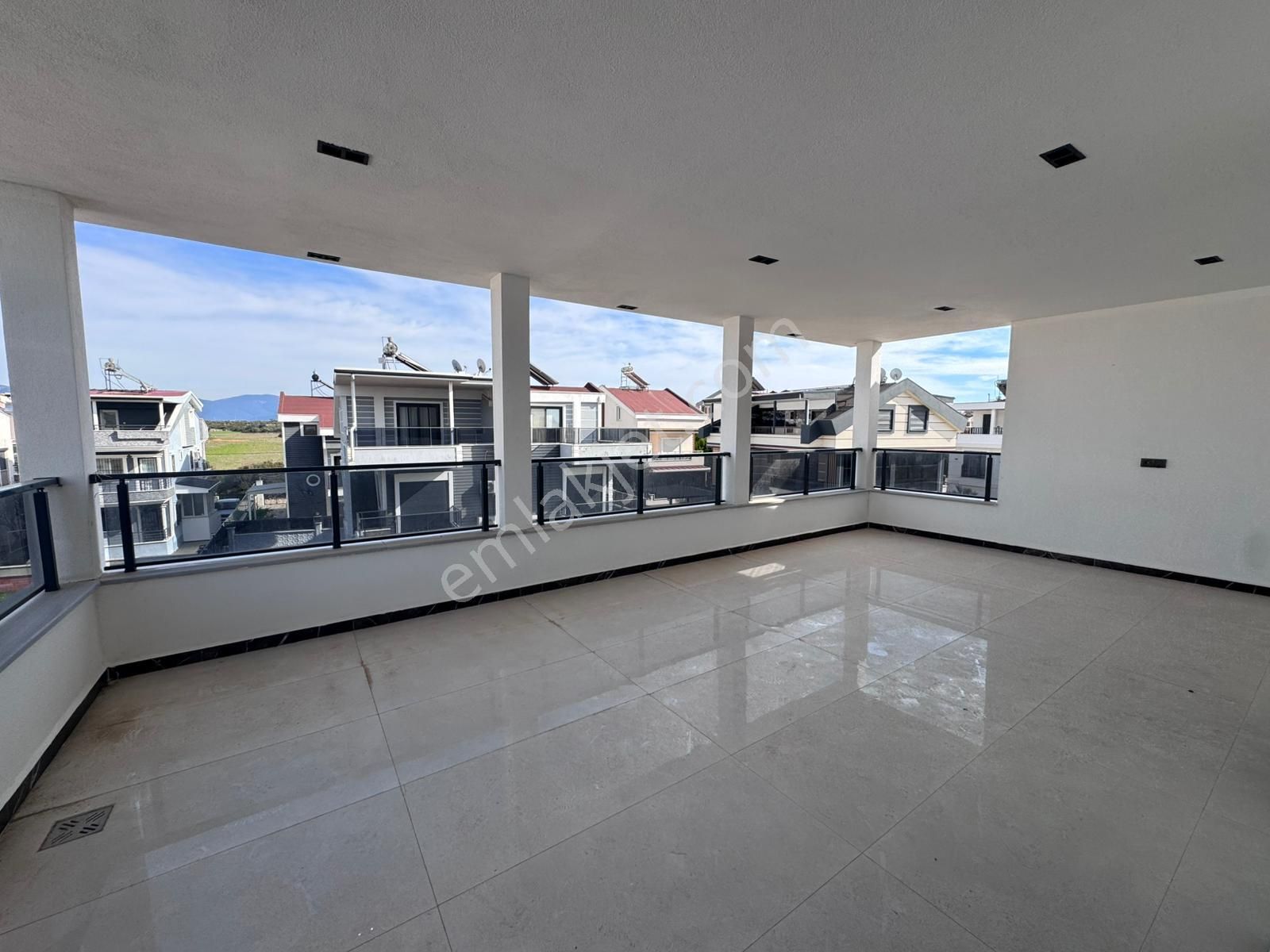 Aydın Didim Altınkum’da Lüks Ve Devasa Havuzlu Otoparklı 5+1 Villa - Görsel 32
