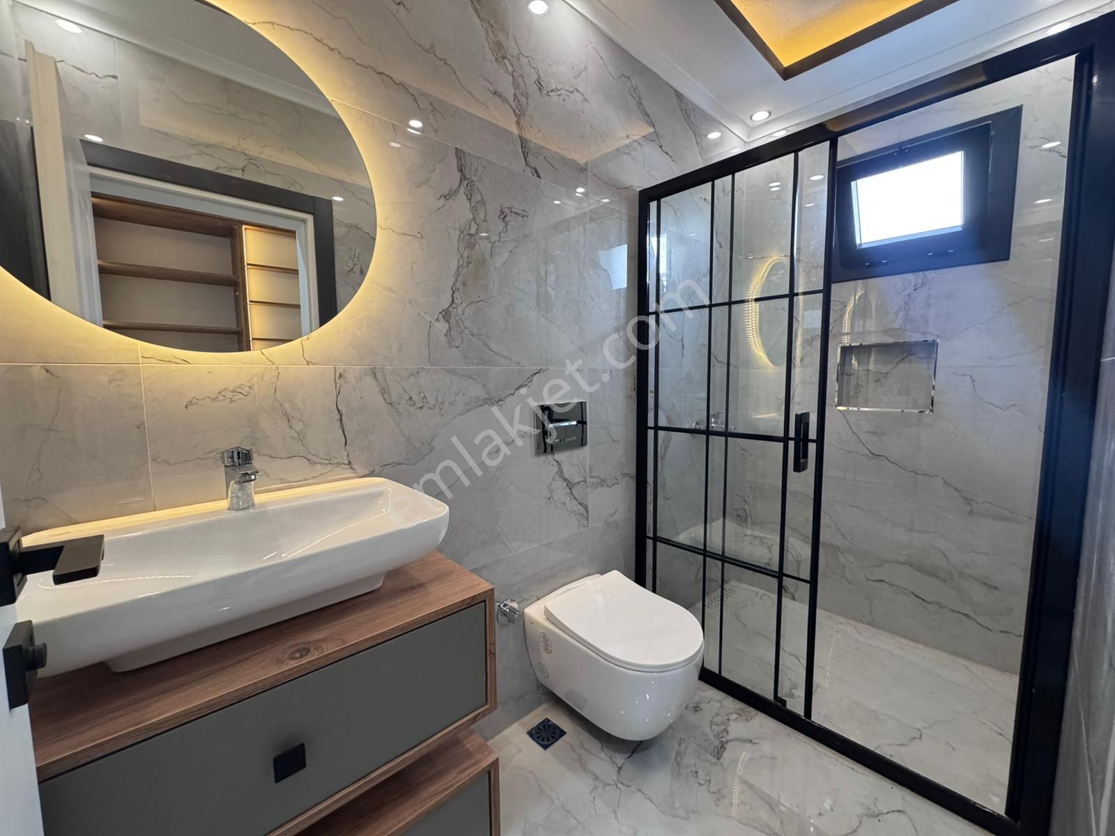 Aydın Didim Altınkum’da Lüks Ve Devasa Havuzlu Otoparklı 5+1 Villa - Görsel 18