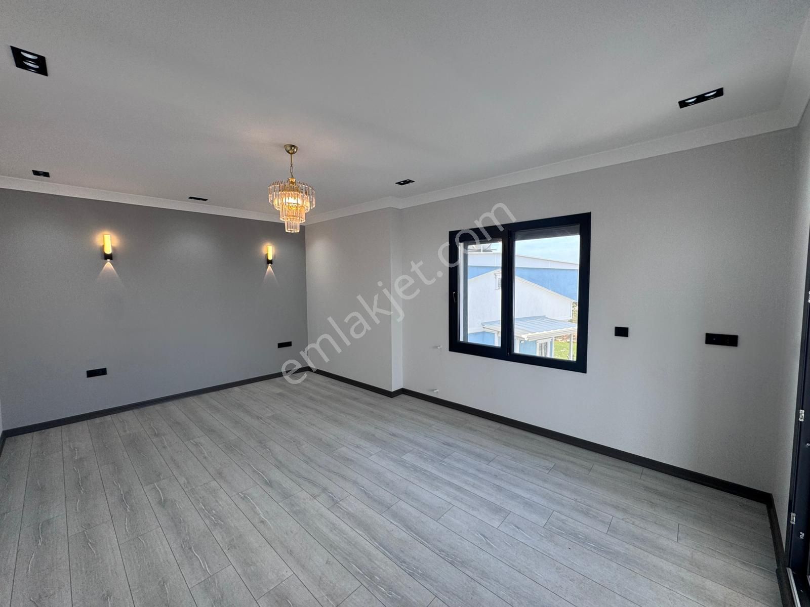 Aydın Didim Altınkum’da Lüks Ve Devasa Havuzlu Otoparklı 5+1 Villa - Görsel 31