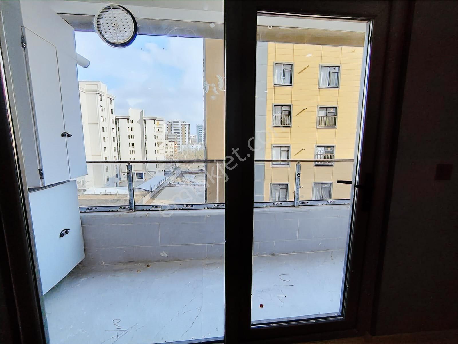 Karaköprü Amerikan Mutfaklı Sıfır Eşyalı Kiralık 2+1 Daire - Görsel 10
