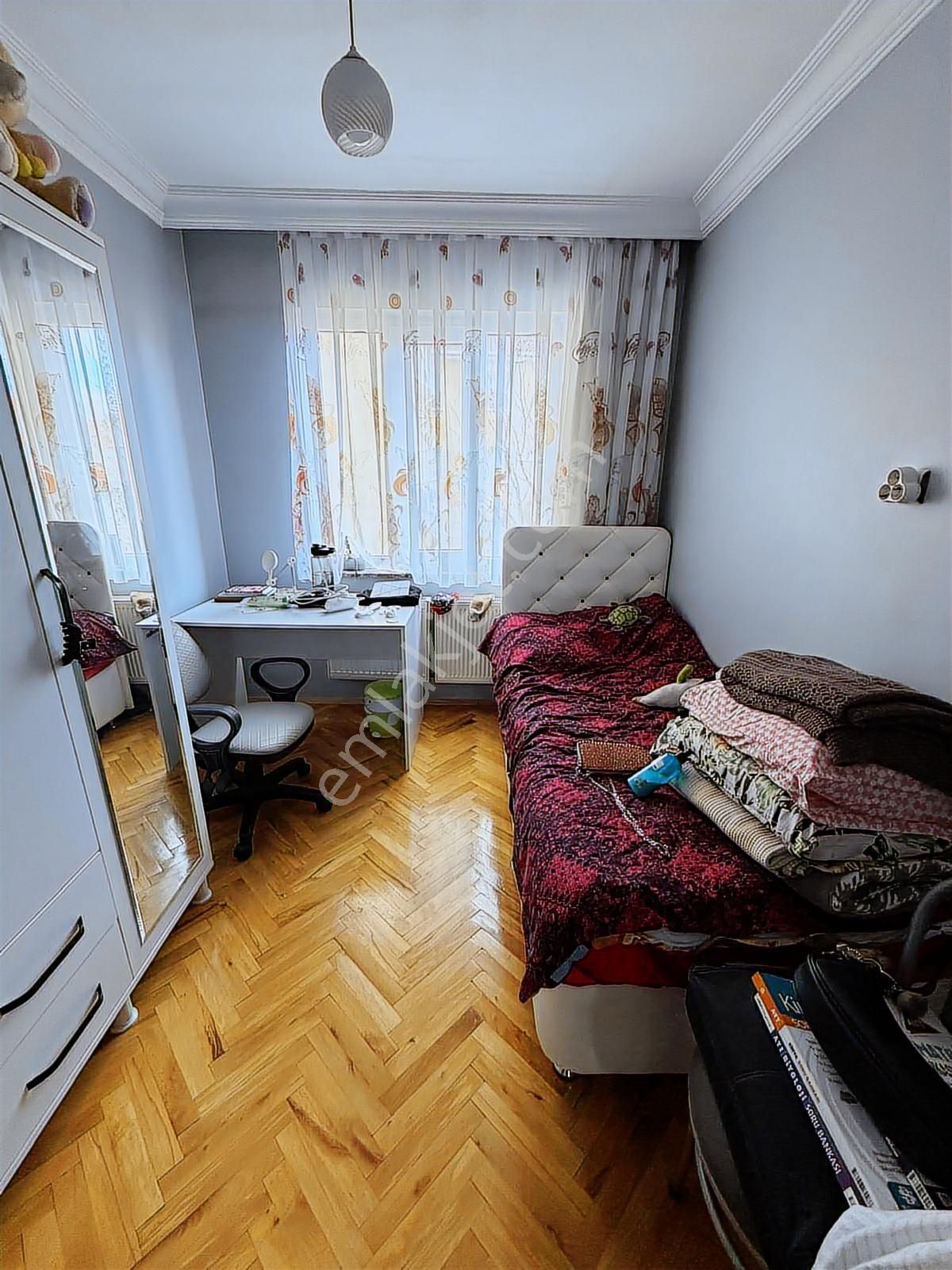 Oscar'dan Sivrihisar Caddesi Yakını Ara Kat 2+1 Daire - Görsel 10