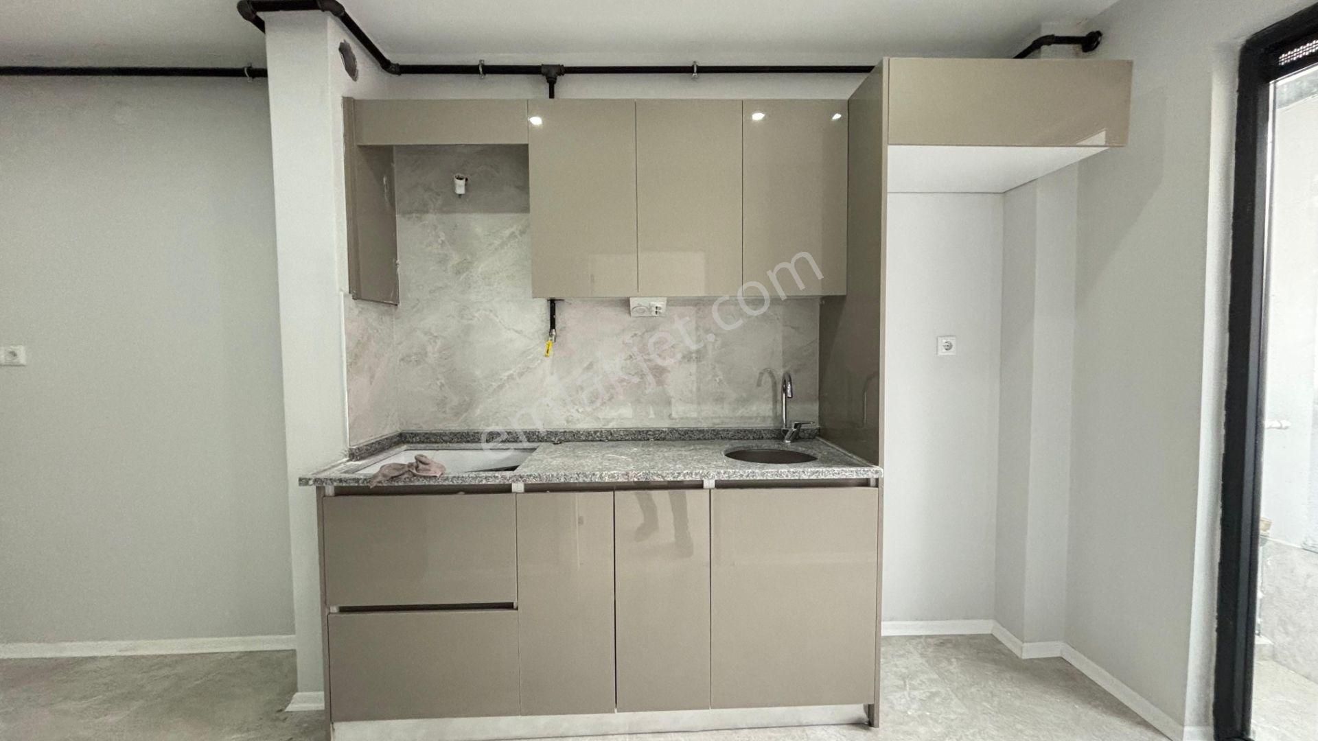 Recep Ümit'ten Emek Mah.ertaş Cad.yakını Balkonlu 1+1 Satılık Daire (1 Haftalık Geçerli Fiyat)! - Görsel 7