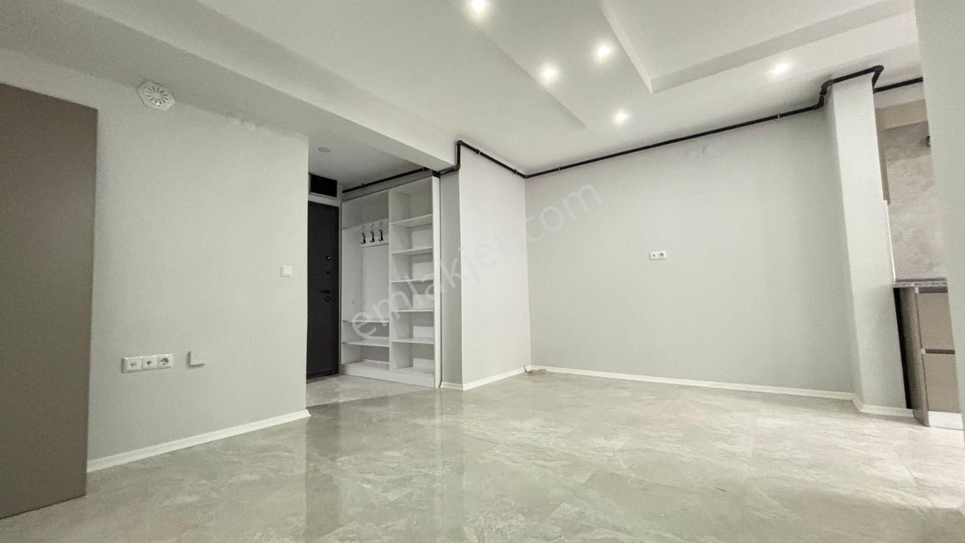 Recep Ümit'ten Emek Mah.ertaş Cad.yakını Balkonlu 1+1 Satılık Daire (1 Haftalık Geçerli Fiyat)! - Görsel 13