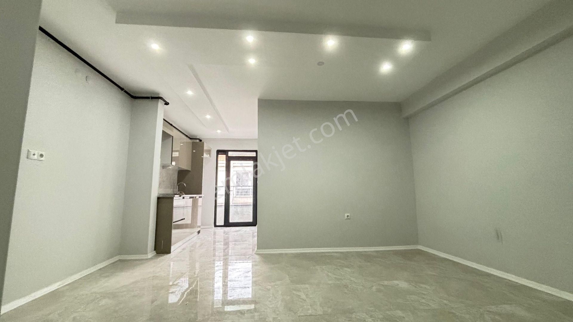 Recep Ümit'ten Emek Mah.ertaş Cad.yakını Balkonlu 1+1 Satılık Daire (1 Haftalık Geçerli Fiyat)! - Görsel 3