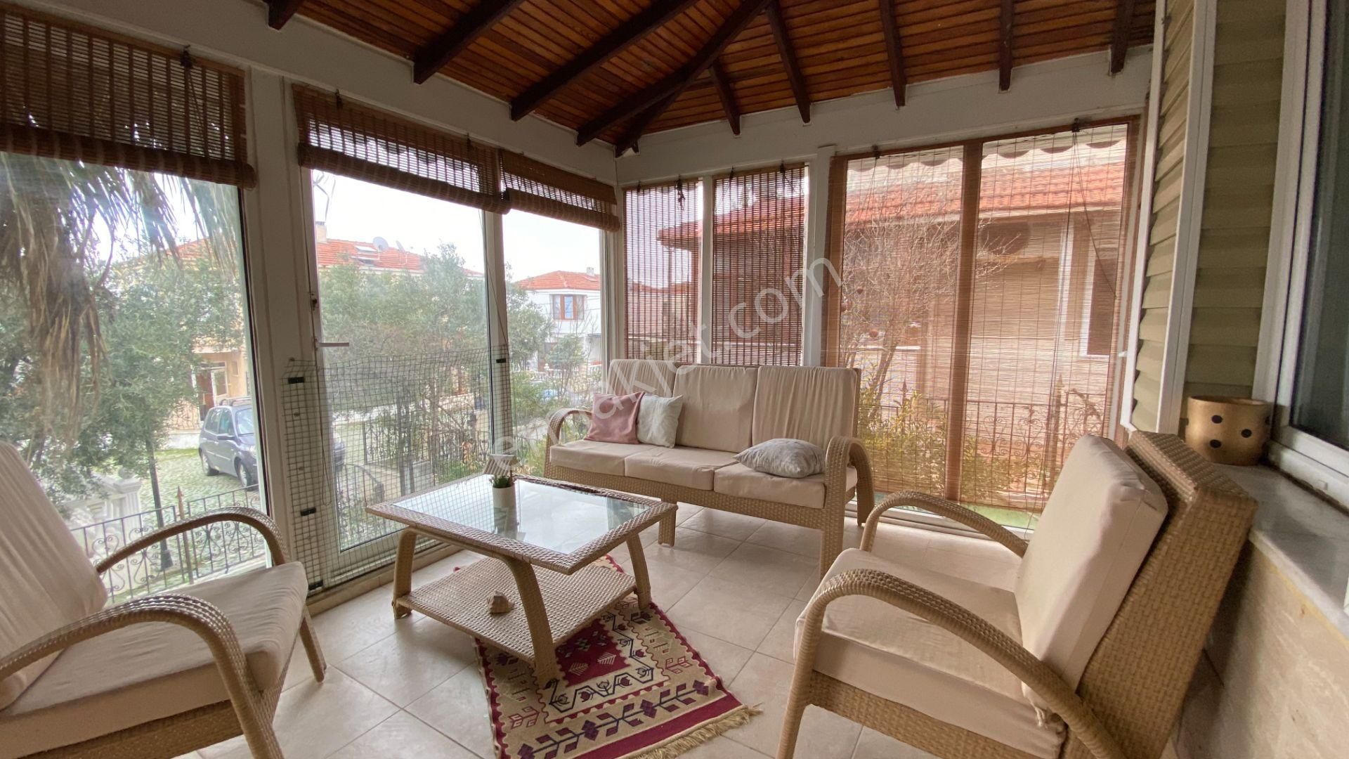 Ayvalık Cunda'da Deniz Manzaralı, Bahçeli Satılık Villa - Görsel 5