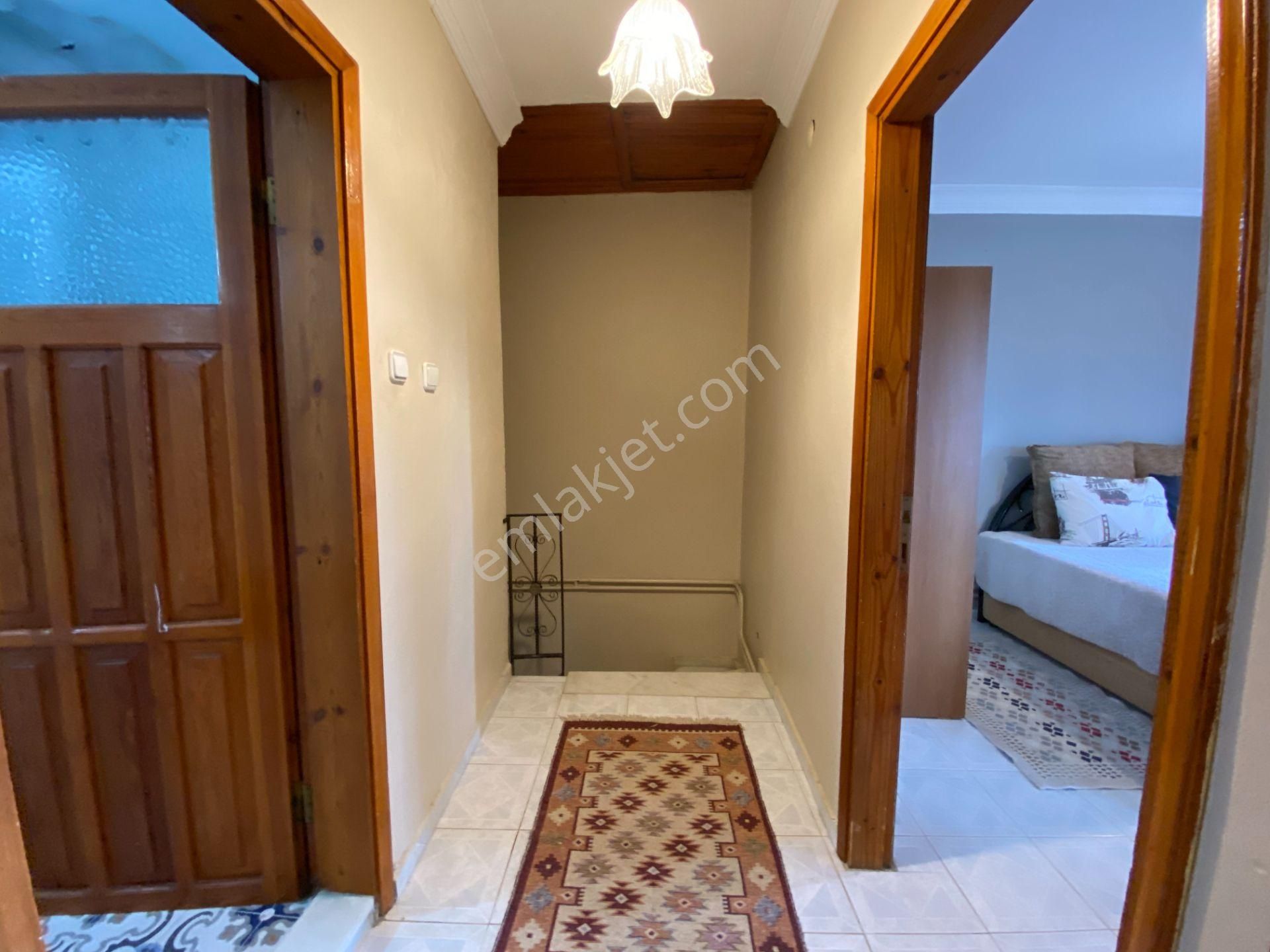 Ayvalık Cunda'da Deniz Manzaralı, Bahçeli Satılık Villa - Görsel 9