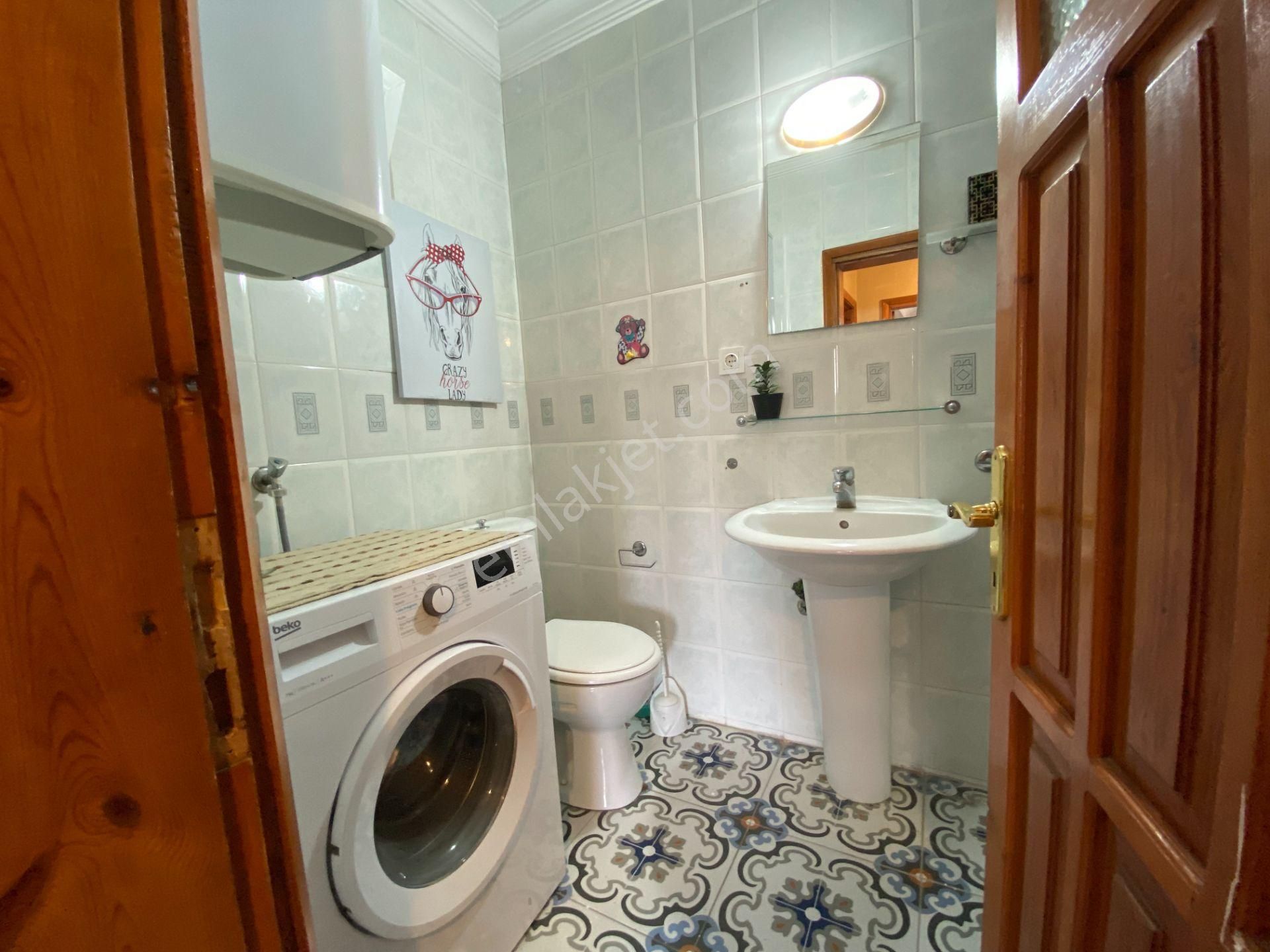 Ayvalık Cunda'da Deniz Manzaralı, Bahçeli Satılık Villa - Görsel 19