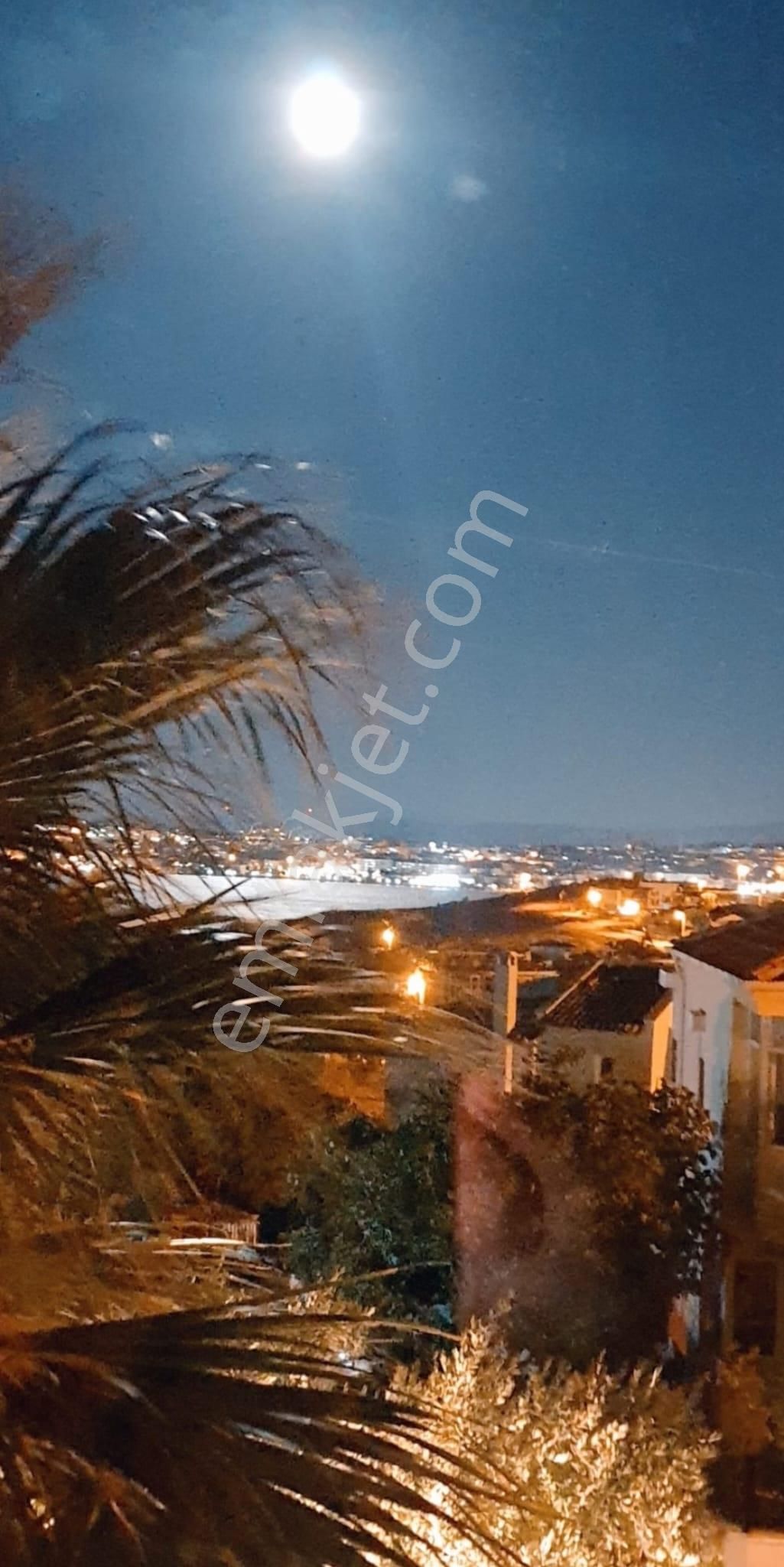 Ayvalık Cunda'da Deniz Manzaralı, Bahçeli Satılık Villa - Görsel 23