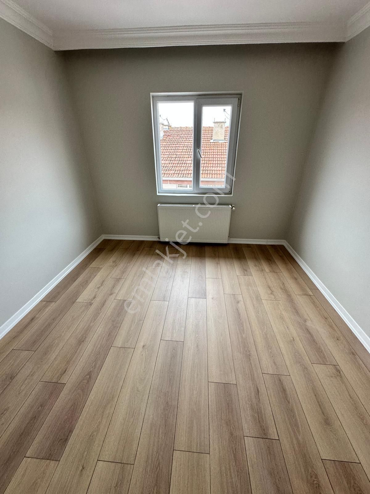 İstasyon Mahallesinde Geniş M2 Lüks Yapılı 3+1 Satılık Daire - Görsel 19