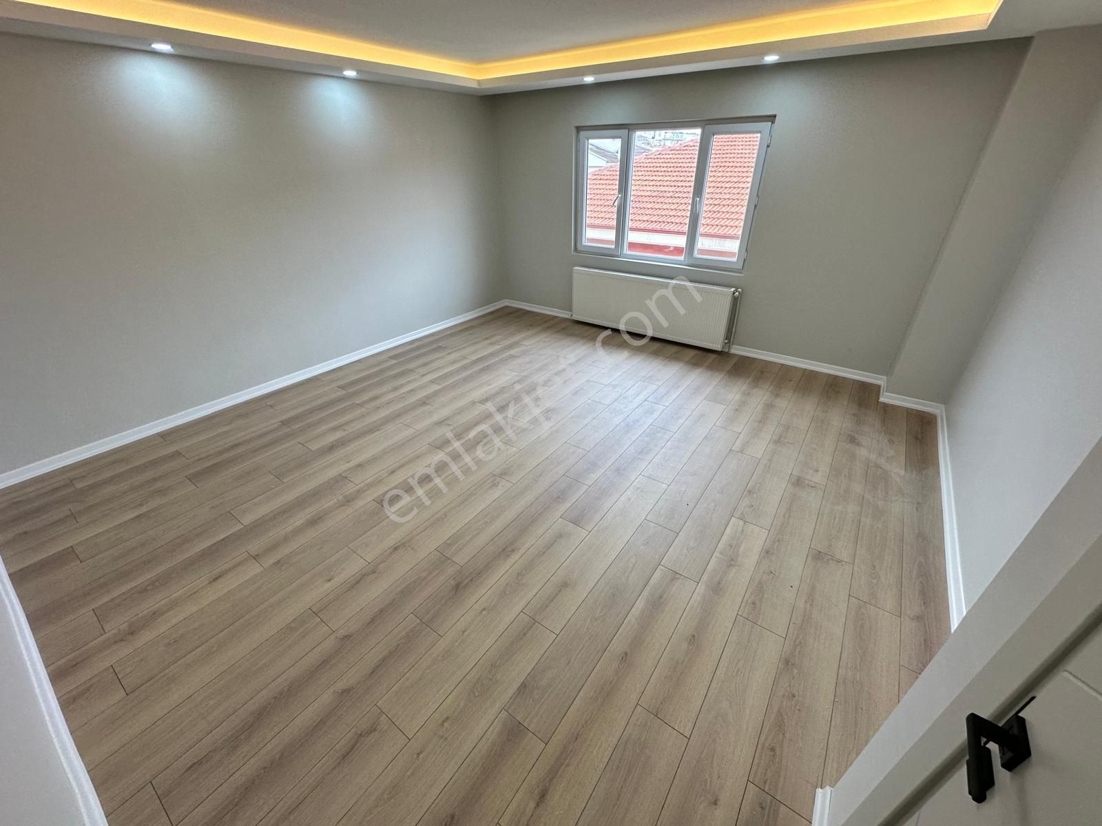 İstasyon Mahallesinde Geniş M2 Lüks Yapılı 3+1 Satılık Daire - Görsel 28