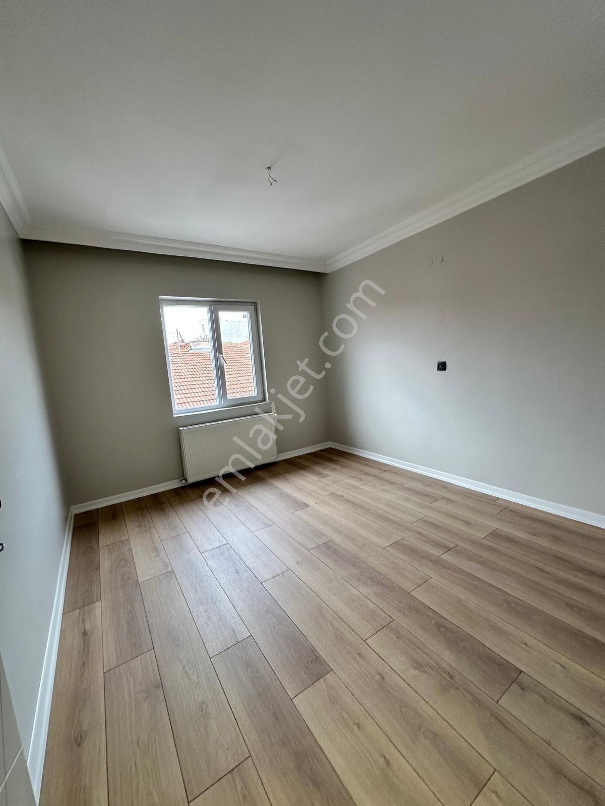 İstasyon Mahallesinde Geniş M2 Lüks Yapılı 3+1 Satılık Daire - Görsel 16