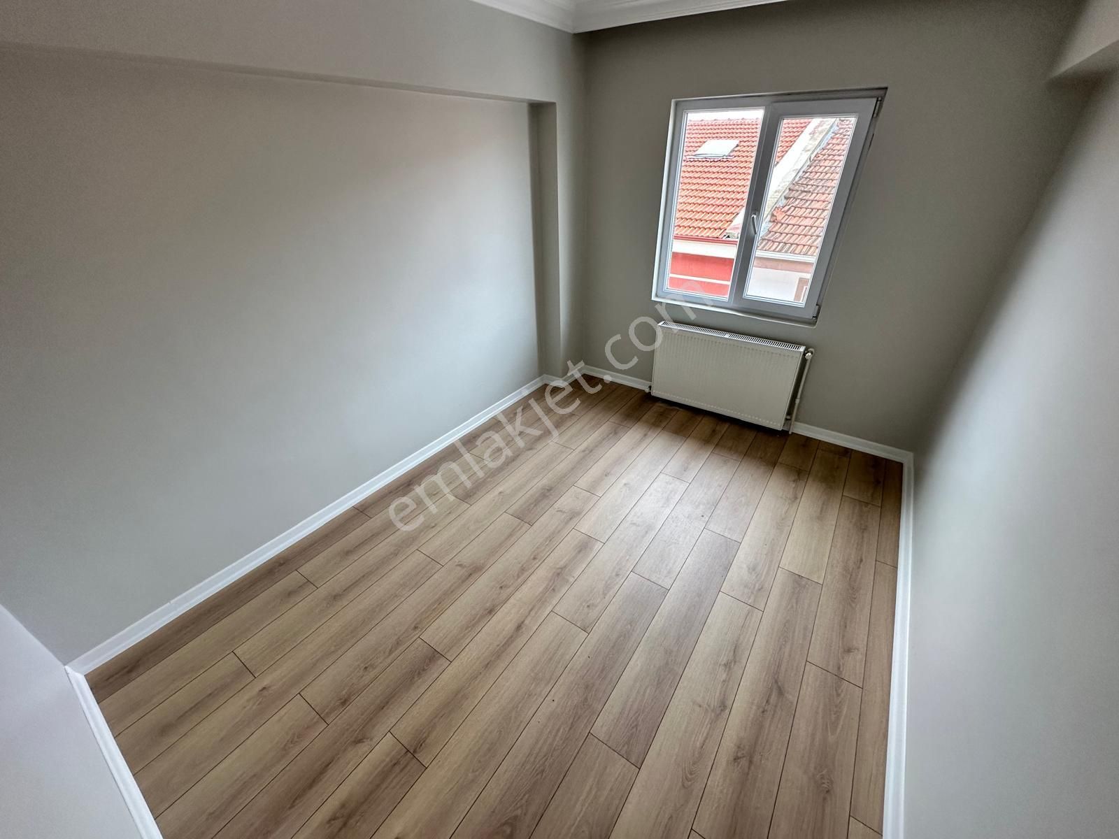 İstasyon Mahallesinde Geniş M2 Lüks Yapılı 3+1 Satılık Daire - Görsel 23