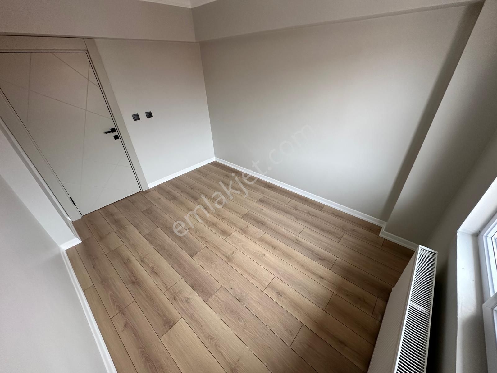 İstasyon Mahallesinde Geniş M2 Lüks Yapılı 3+1 Satılık Daire - Görsel 25