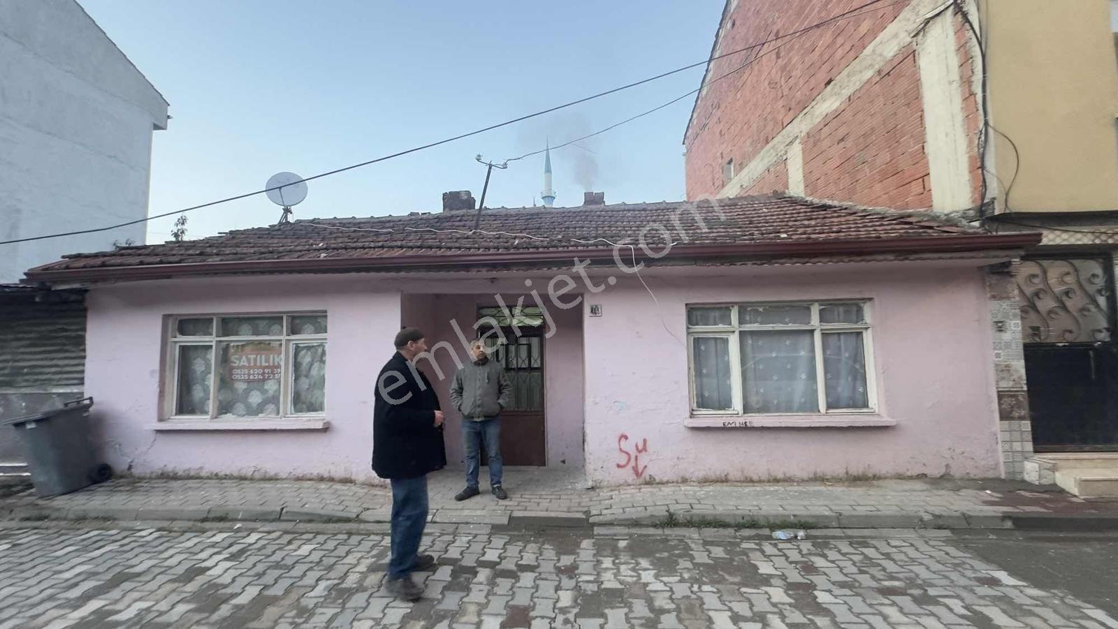 Alanyurt'da Uygun Fiyatlı 105m2 Arsa Acil Satılık - Görsel 5