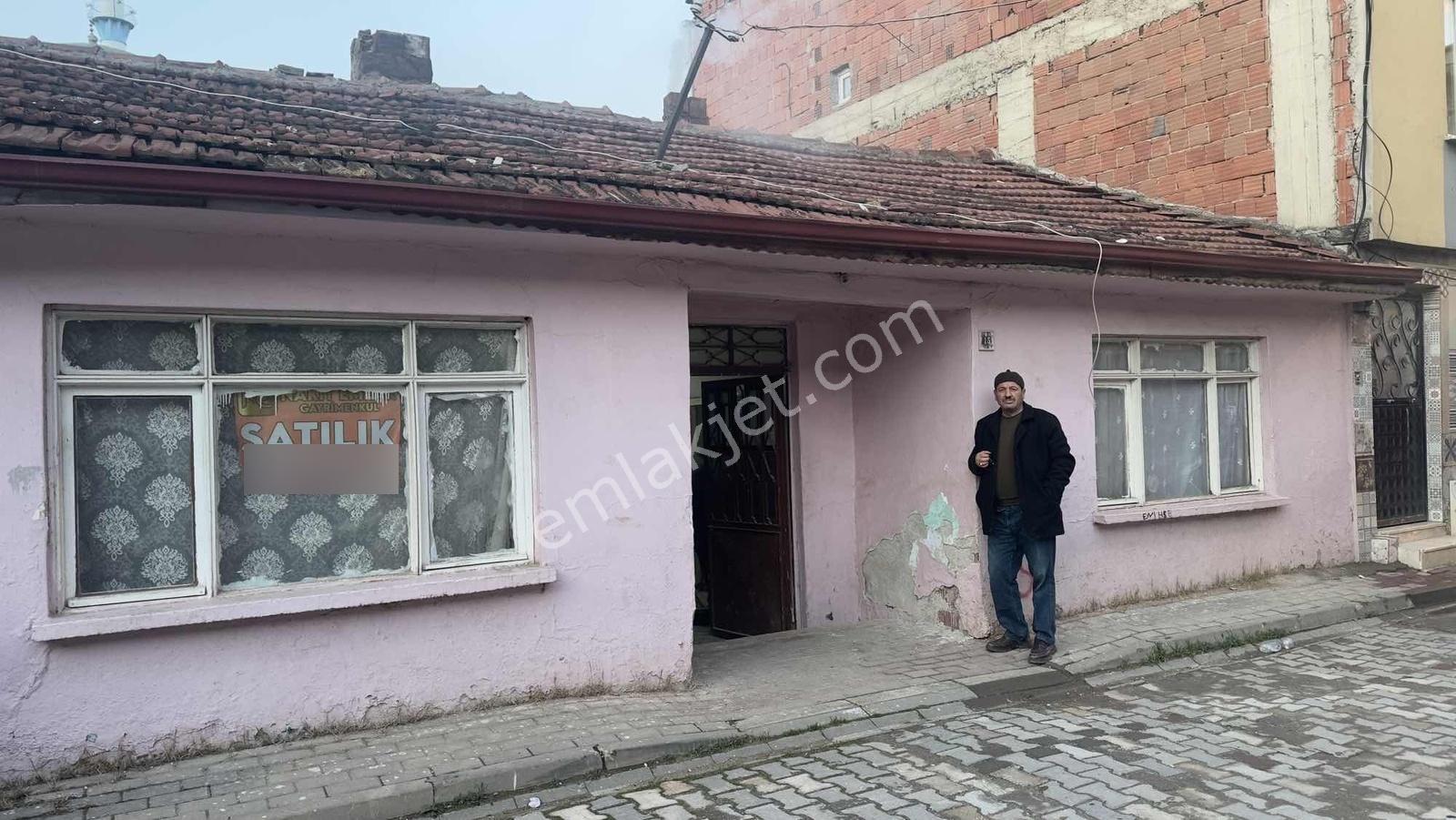 Alanyurt'da Uygun Fiyatlı 105m2 Arsa Acil Satılık - Görsel 5