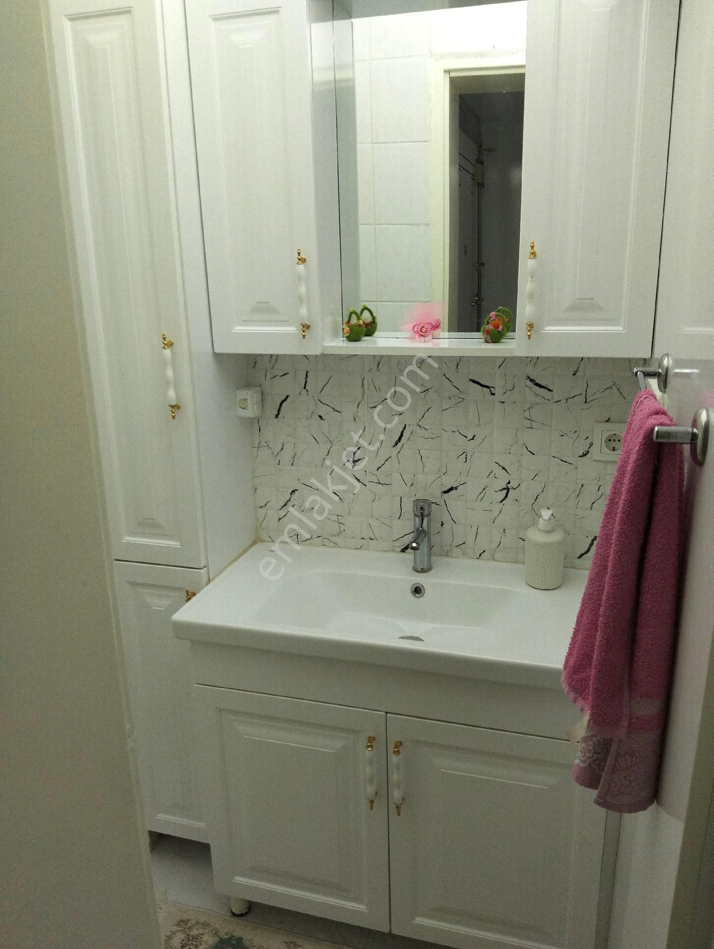 Selahaddin Eyyubi Mah. Ahmet Yesevi Cad. Üzerinde Cadde Cepheli Arakat - Görsel 8