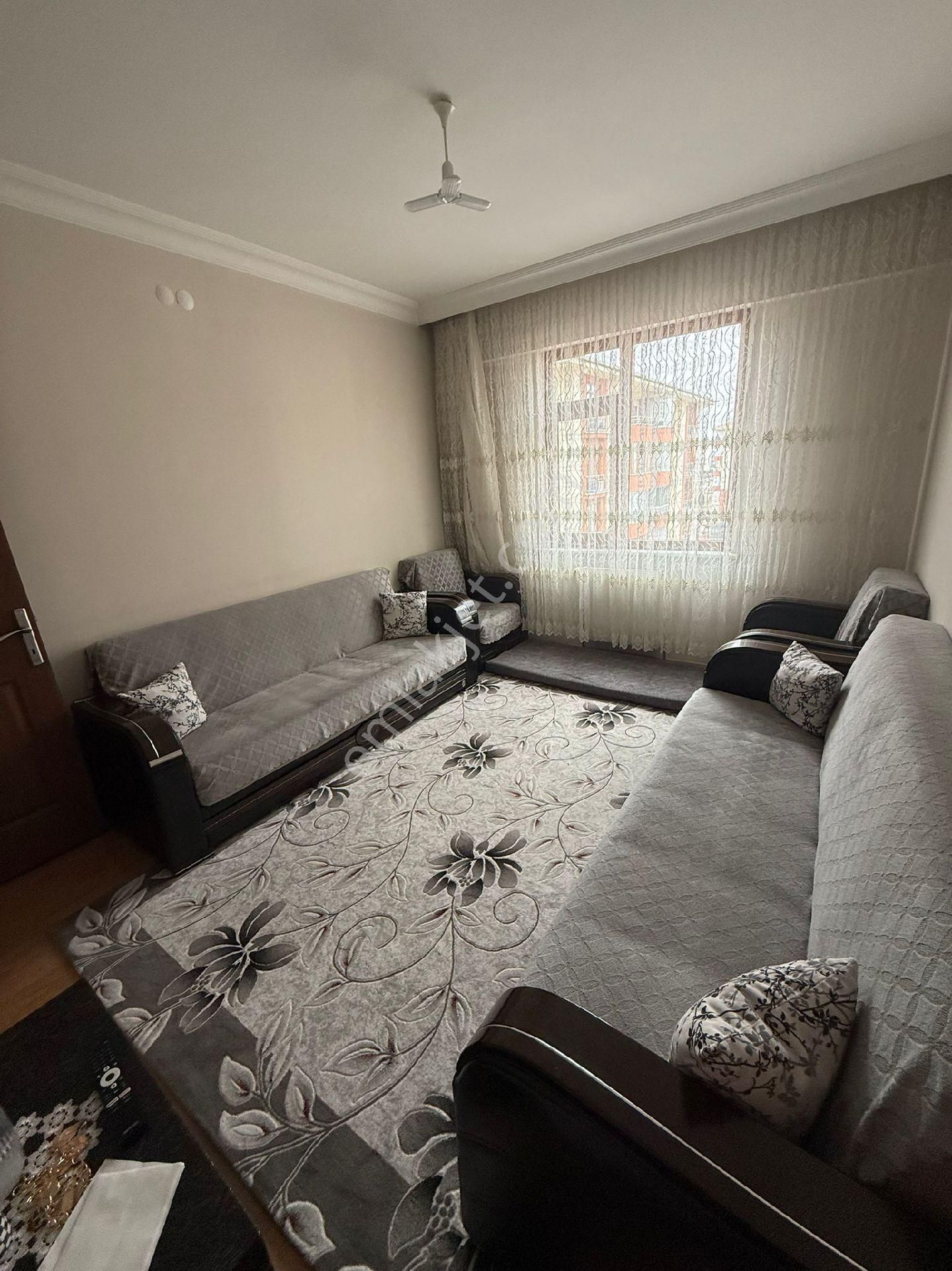 Emin Gyo'dan Akyıldız Sitesinde 2+1 Ara Kat Satılık Daire - Görsel 3