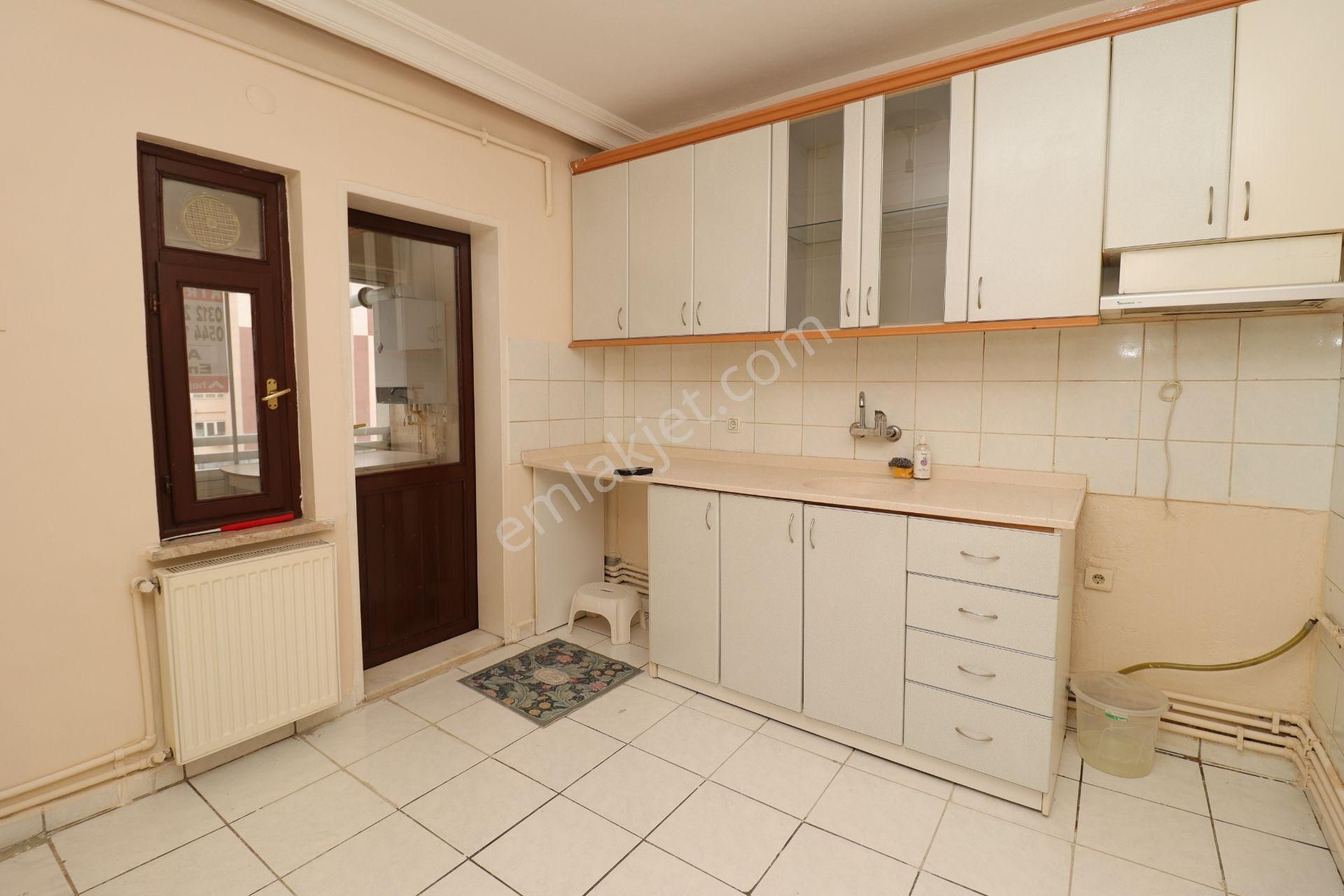 Akif'ten Etimesgut Oğuzlar Mah. Site İçi 3+1 Kiralık Daire - Görsel 2