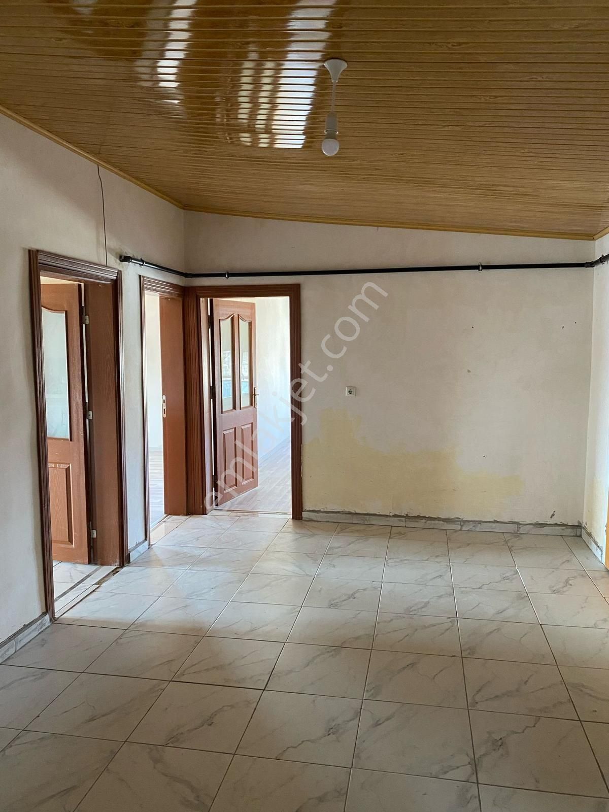 İsa Kavak Gayrimenkul'den Karatay Saraçoğlun'da Kiralık Daire