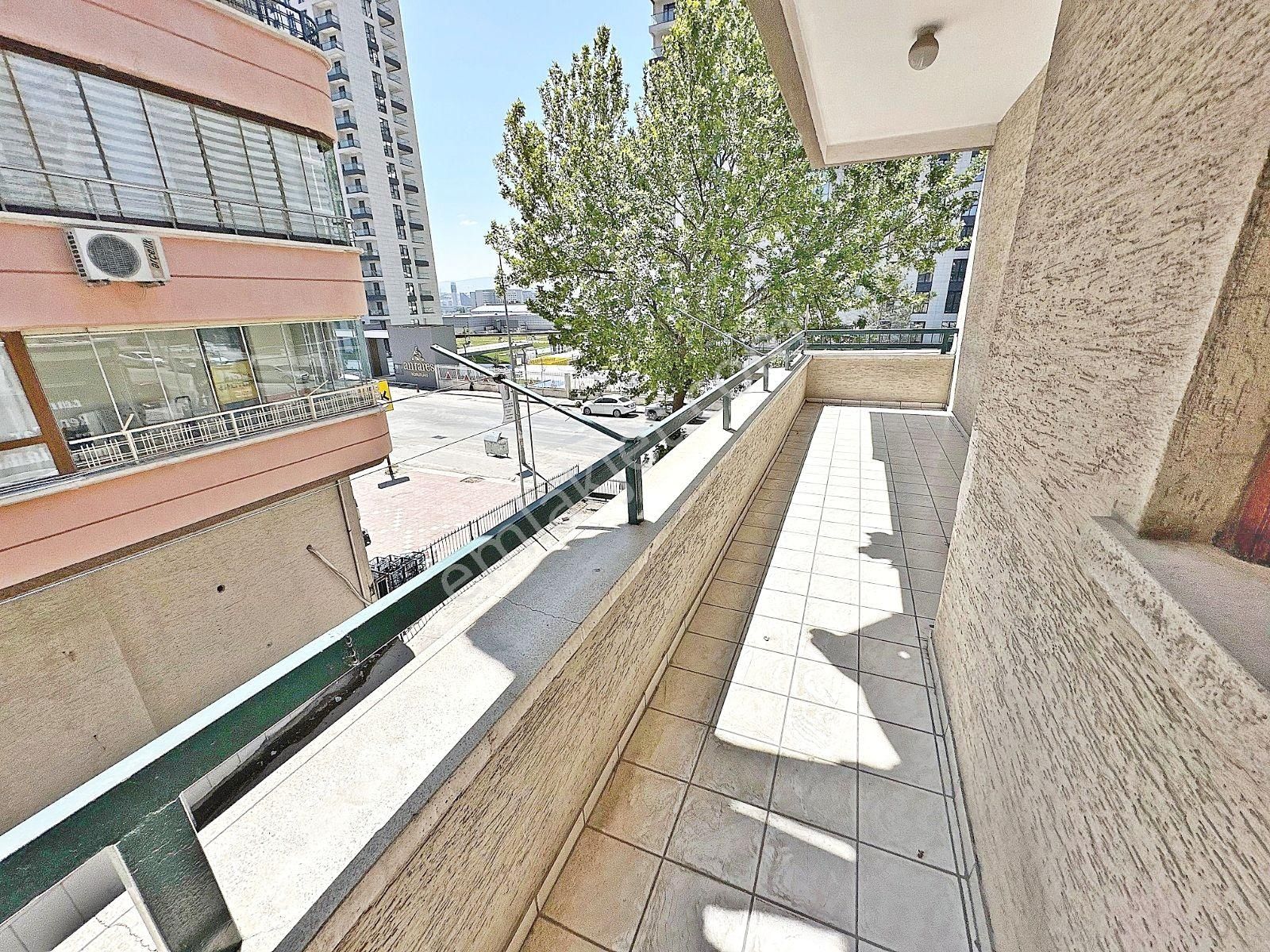 Veranka'dan Gazze Cad. Antares Avm Ve Şehir Hastanesi Yakını Acil Satılık 3+1 Daire - Görsel 28