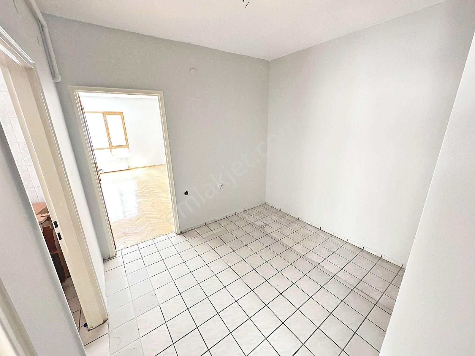 Veranka'dan Gazze Cad. Antares Avm Ve Şehir Hastanesi Yakını Acil Satılık 3+1 Daire - Görsel 24