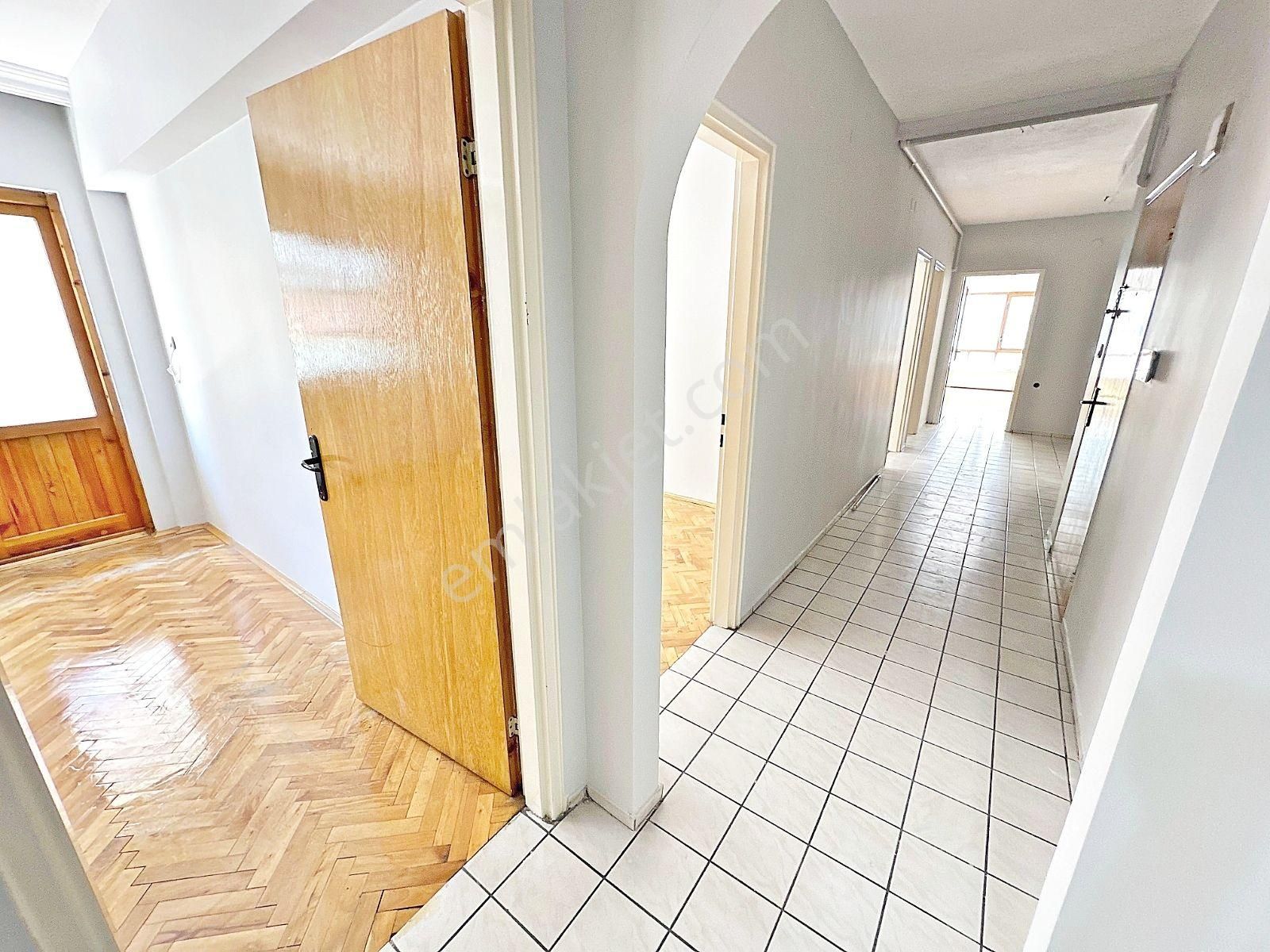 Veranka'dan Gazze Cad. Antares Avm Ve Şehir Hastanesi Yakını Acil Satılık 3+1 Daire - Görsel 23