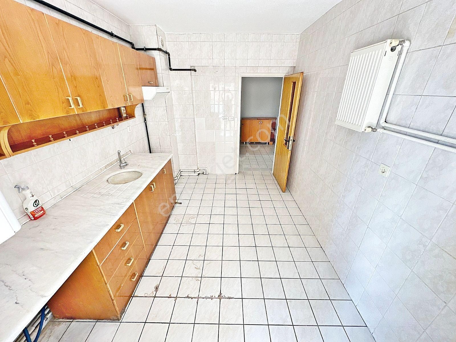 Veranka'dan Gazze Cad. Antares Avm Ve Şehir Hastanesi Yakını Acil Satılık 3+1 Daire - Görsel 8