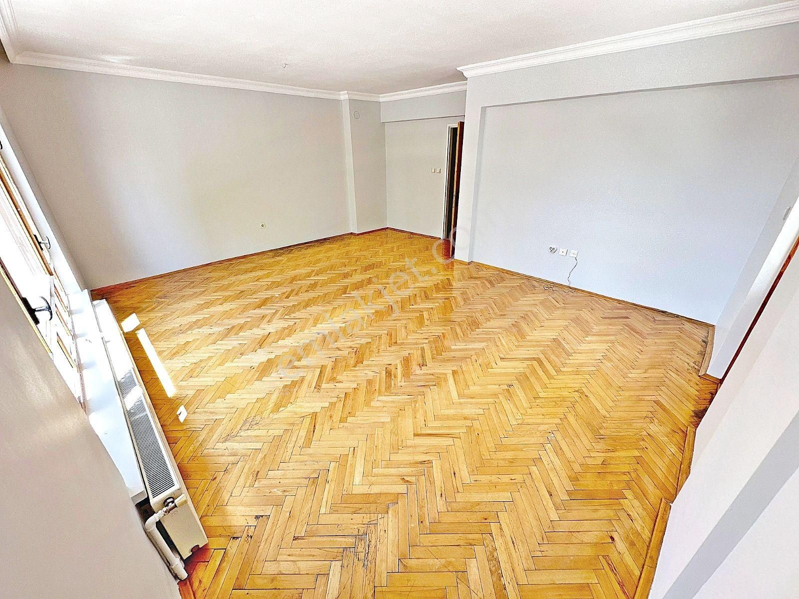 Veranka'dan Gazze Cad. Antares Avm Ve Şehir Hastanesi Yakını Acil Satılık 3+1 Daire - Görsel 3