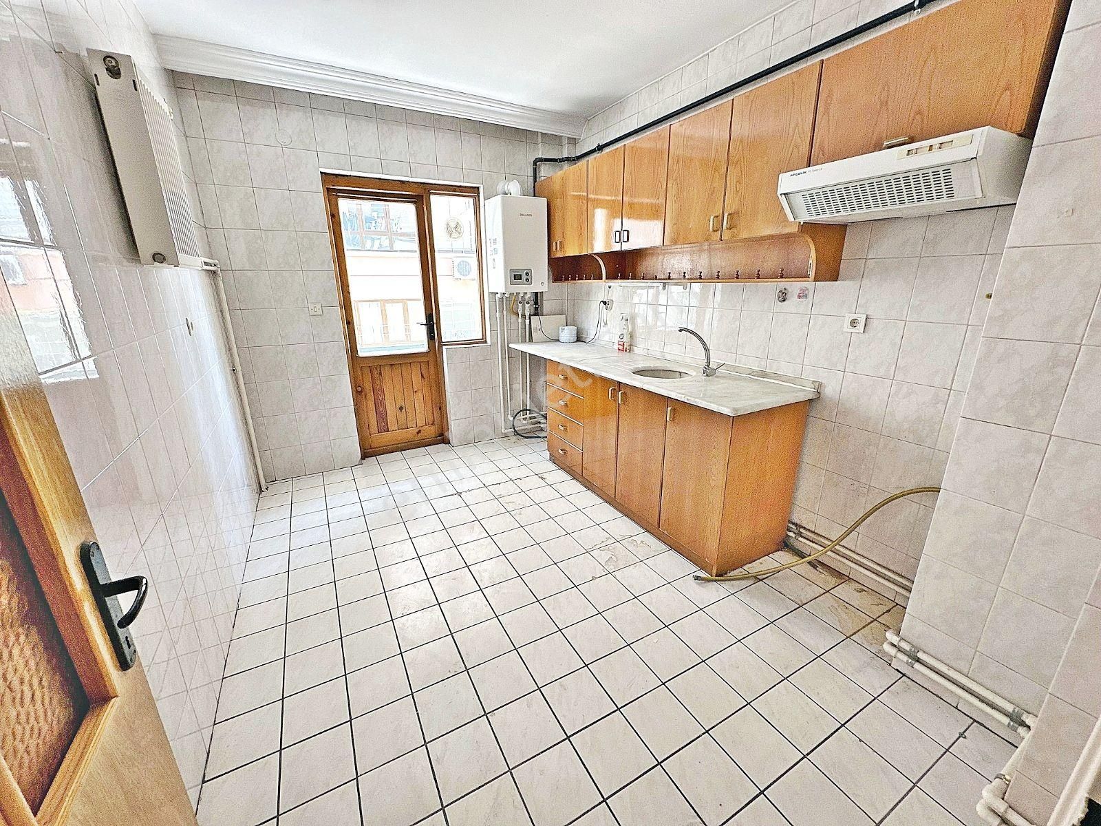 Veranka'dan Gazze Cad. Antares Avm Ve Şehir Hastanesi Yakını Acil Satılık 3+1 Daire - Görsel 5